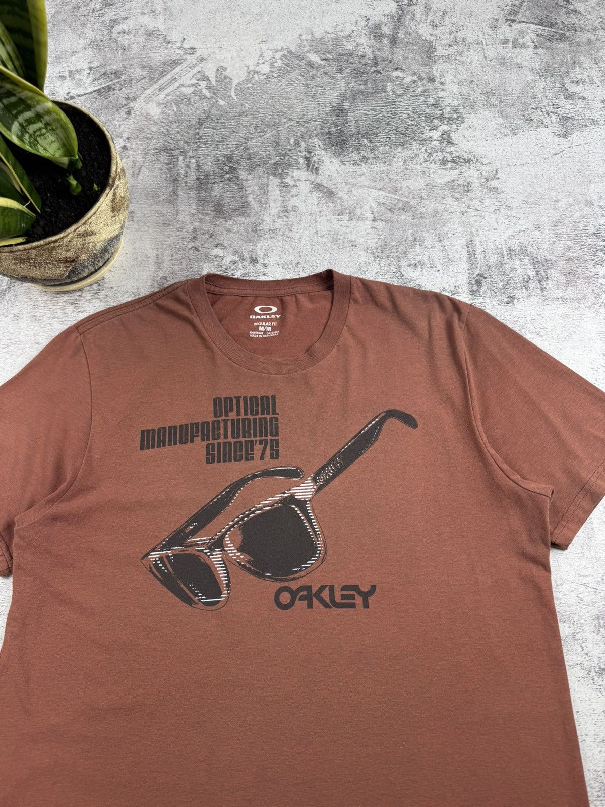 Oakley Oakley Since 75 Outdoor Gorpcore Print Center Logo T-Shirt Size US M / EU 48-50 / 2 - 6 Thumbnail