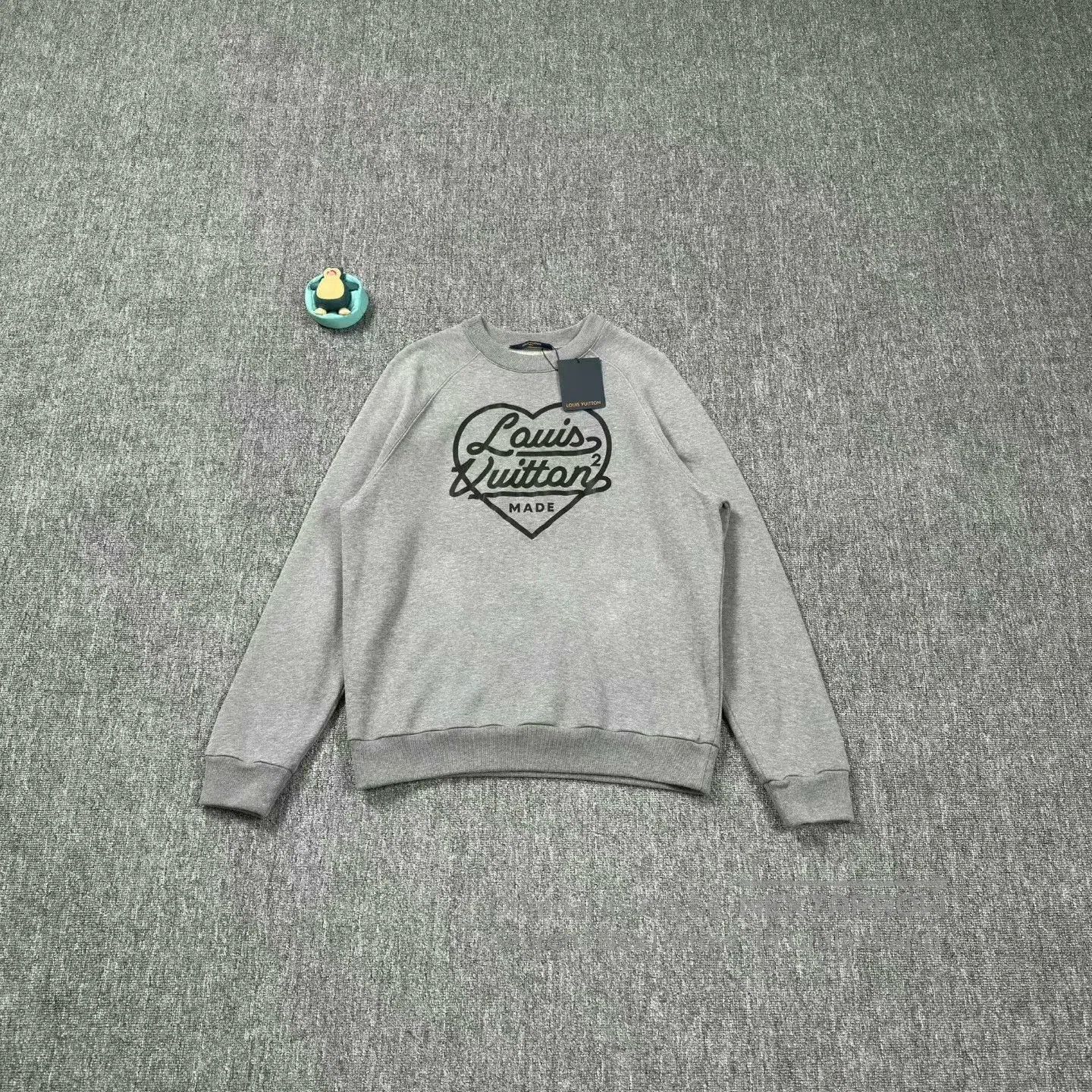 Louis Vuitton lv nigo collaboration heart design gray sweatshirt. Size US M / EU 48-50 / 2 - 1 Thumbnail