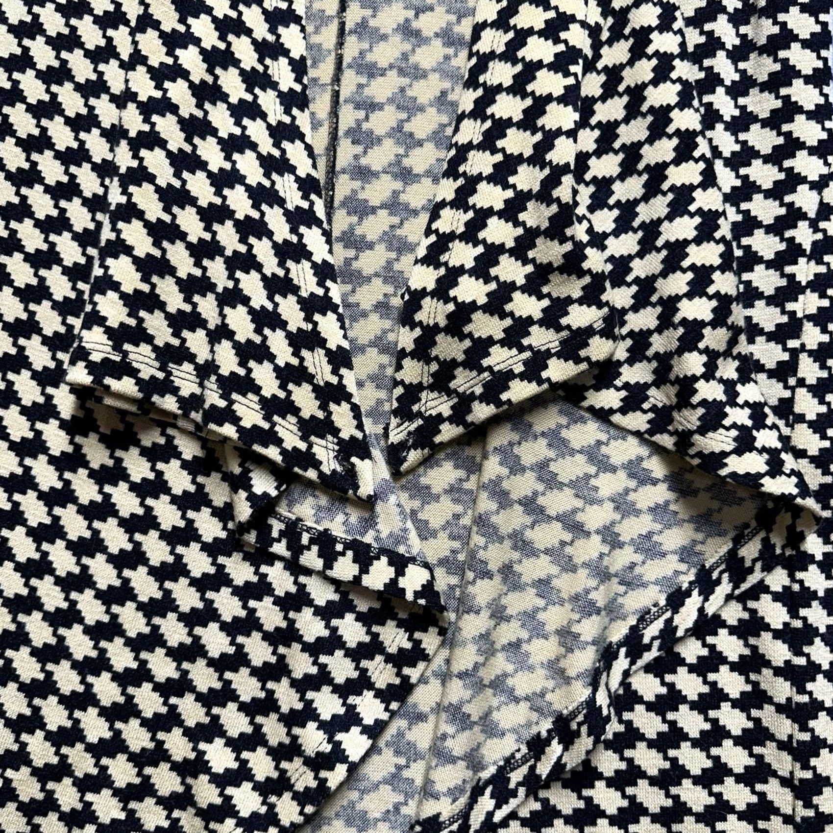 Vintage The Limited Sweater Womens M Beige Cardigan Black Houndstooth Geometric FUC Size M / US 6-8 / IT 42-44 - 7 Thumbnail