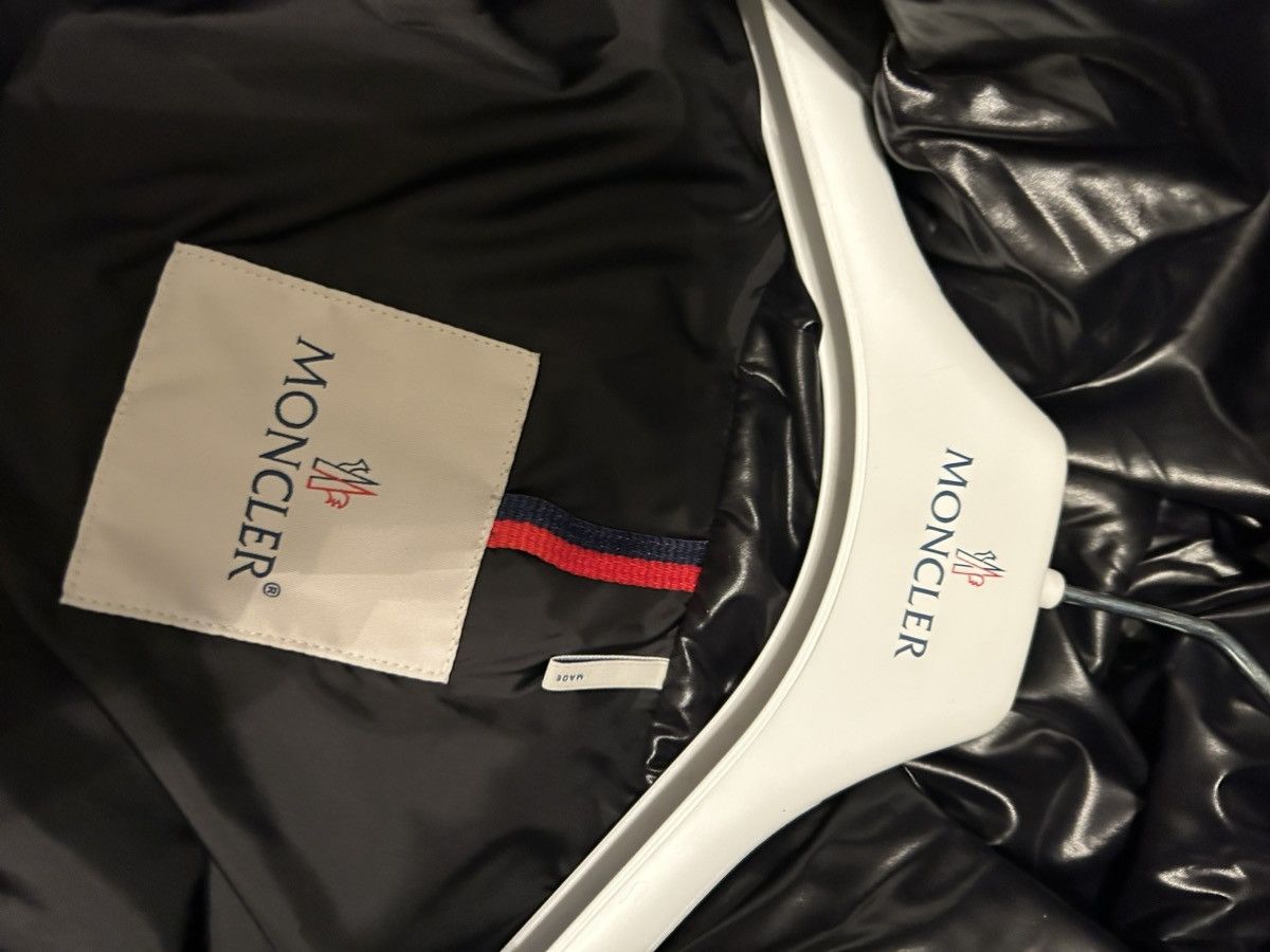 Moncler Moncler coat size 14a/small/ size 1 Size US S / EU 44-46 / 1 - 6 Thumbnail