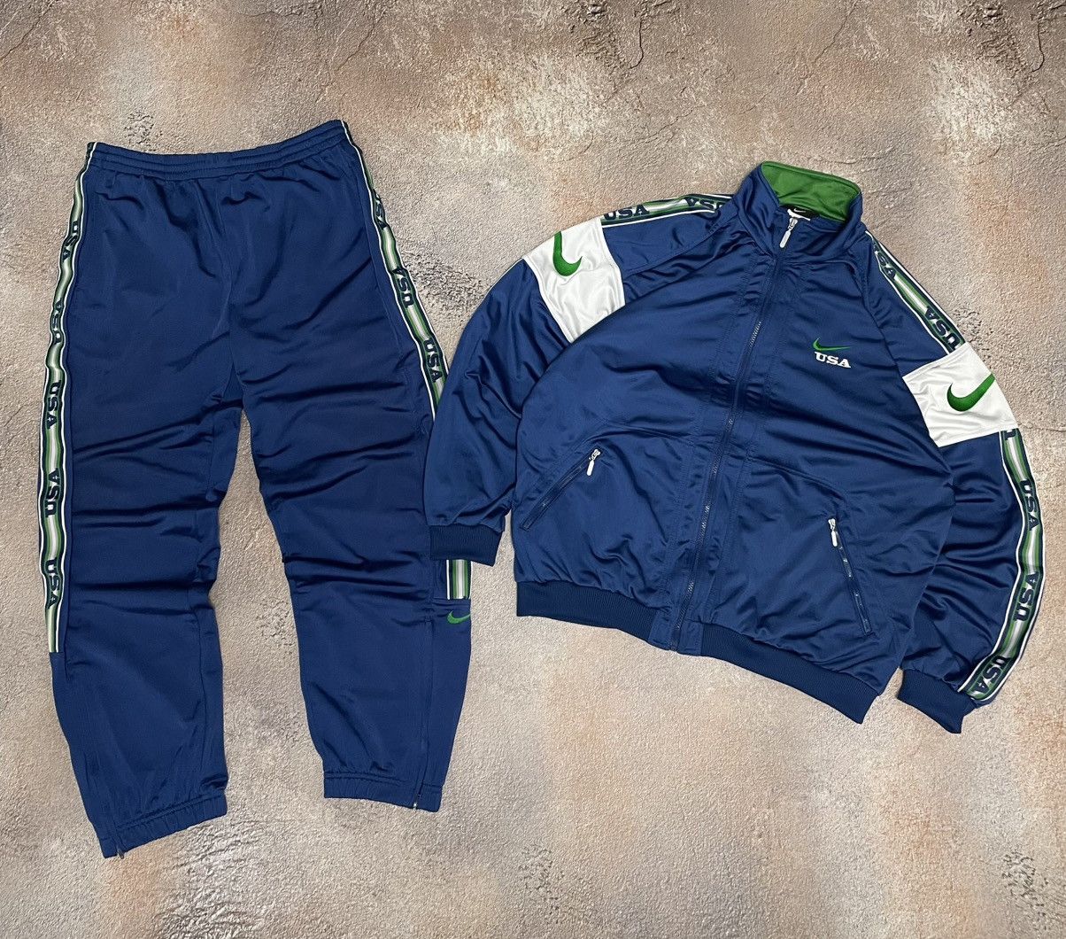 Nike Vintage Nike USA Monogram Cotton Boxy Tracksuit Set Size US XL / EU 56 / 4 - 1 Thumbnail