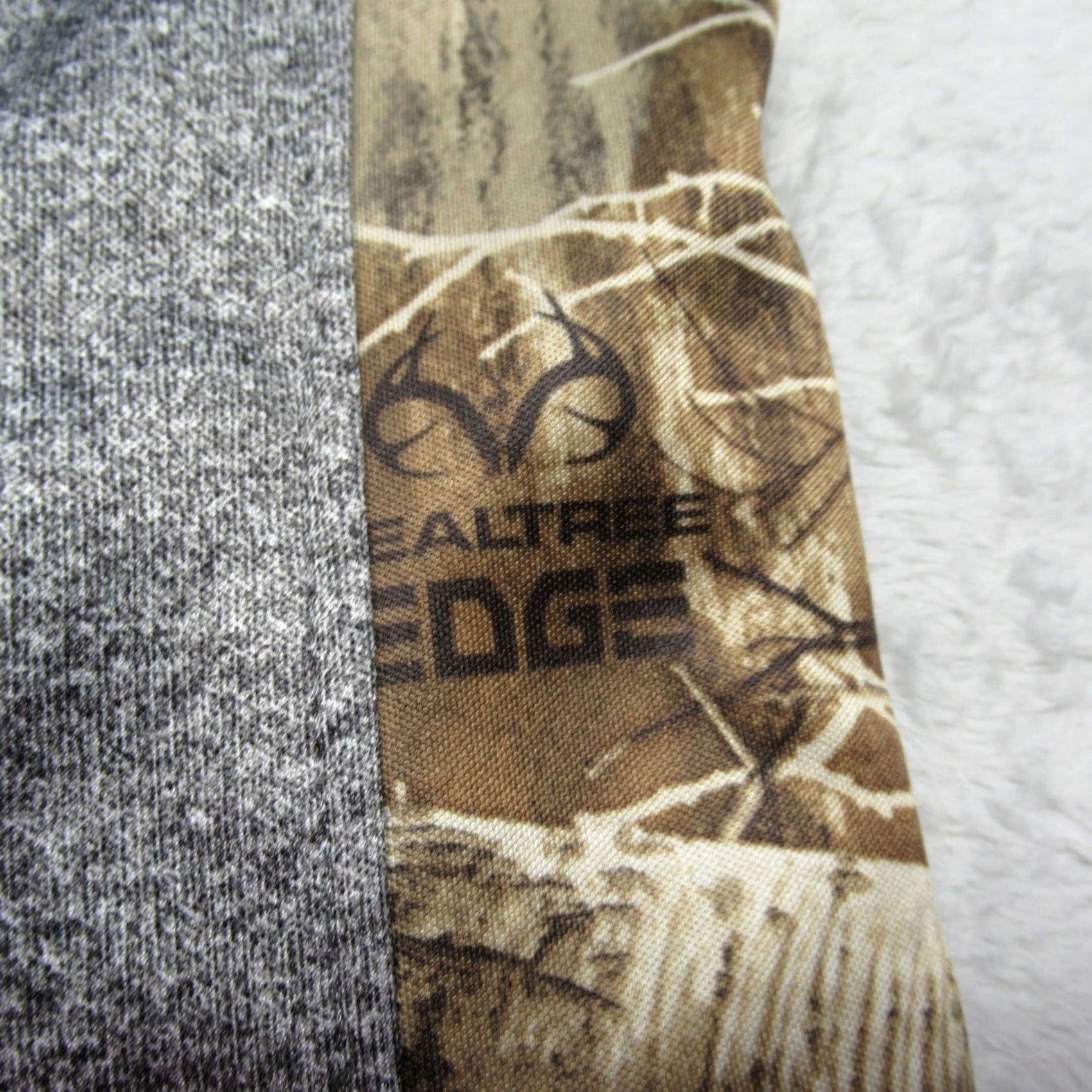 Realtree Realtree Sweatshirt Mens XL Gray Camo Trim 1/4 Zip Pullover Hunting Outdoors Size US XL / EU 56 / 4 - 6 Thumbnail