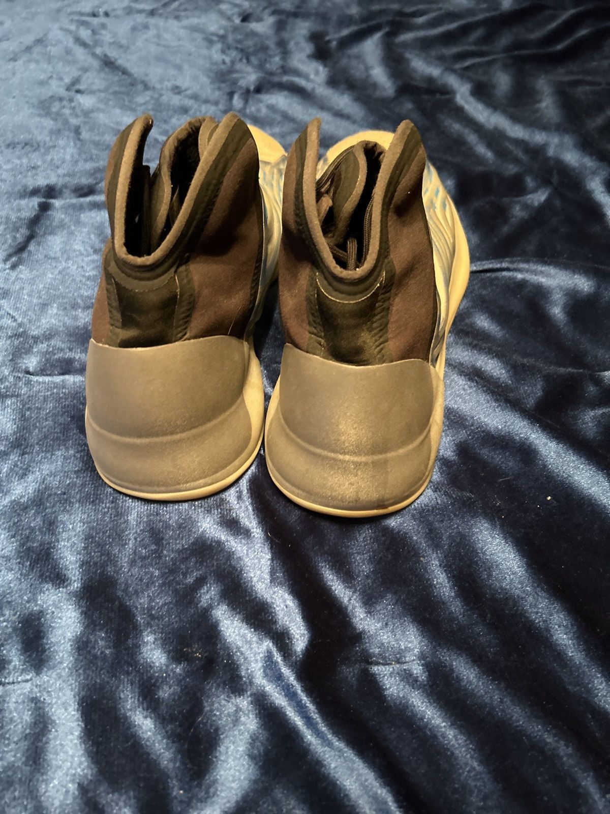 Yeezy quantum frozen blue sz 14