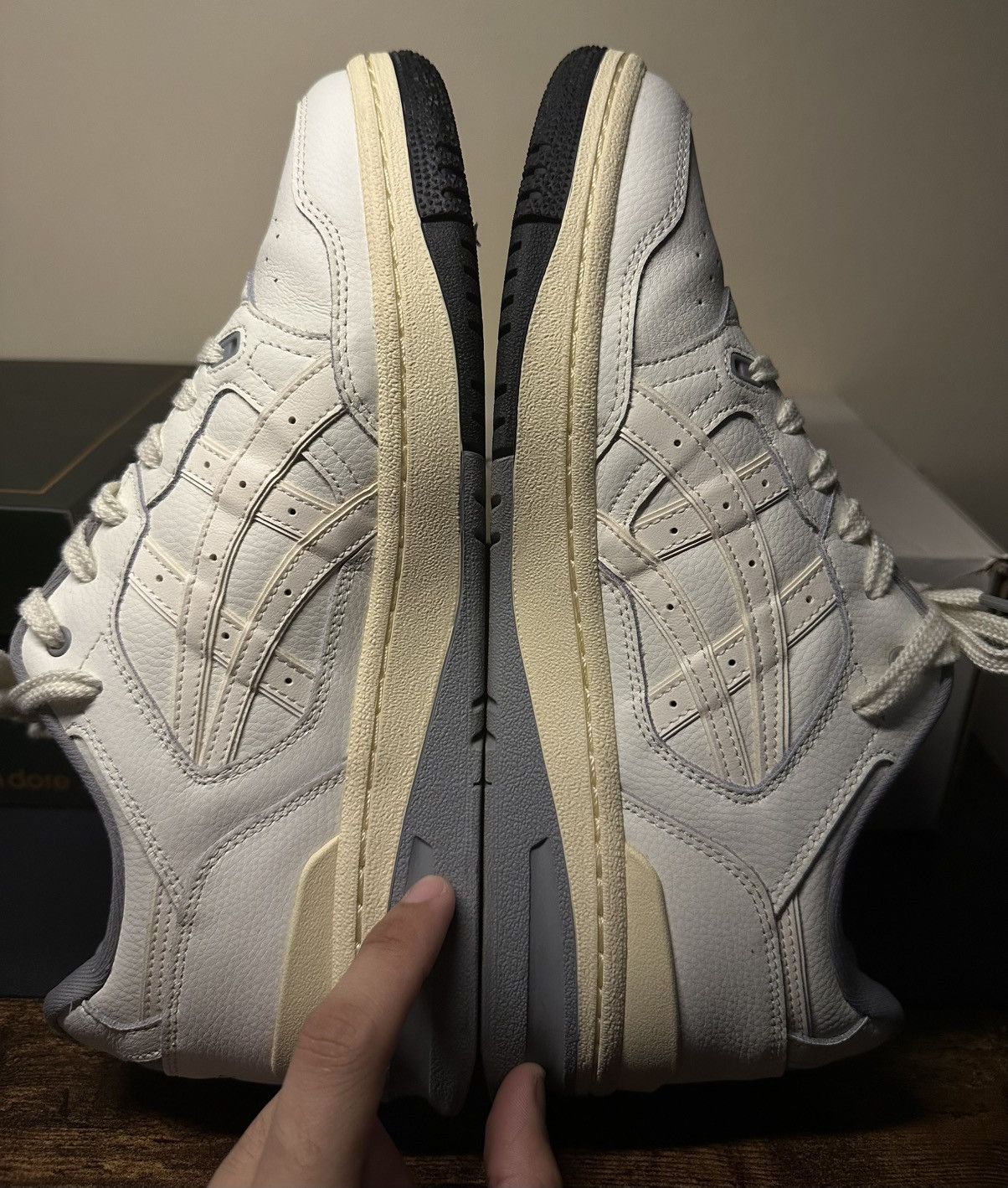 Asics Asics EX89 Ballaholic cream Size US 10 / EU 43 - 2 Thumbnail