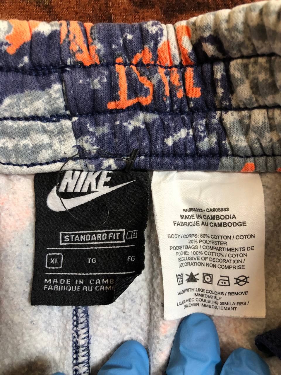 Nike Nike (kids XL) Boy's Club Fleece Printed Joggers Size US 29 - 2 Thumbnail