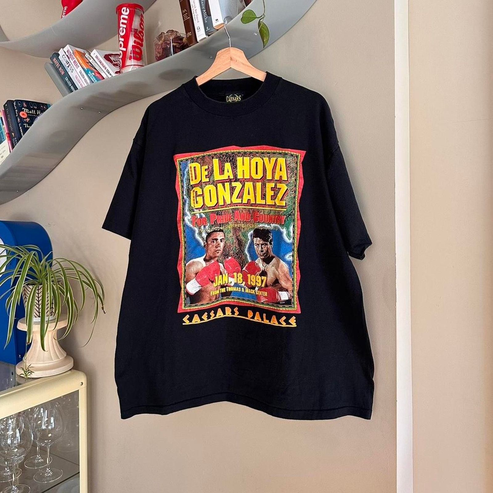 Vintage Vintage 1997 De La Hoya vs Gonzalez Boxing Promo Shirt Size US XL / EU 56 / 4 - 1 Thumbnail