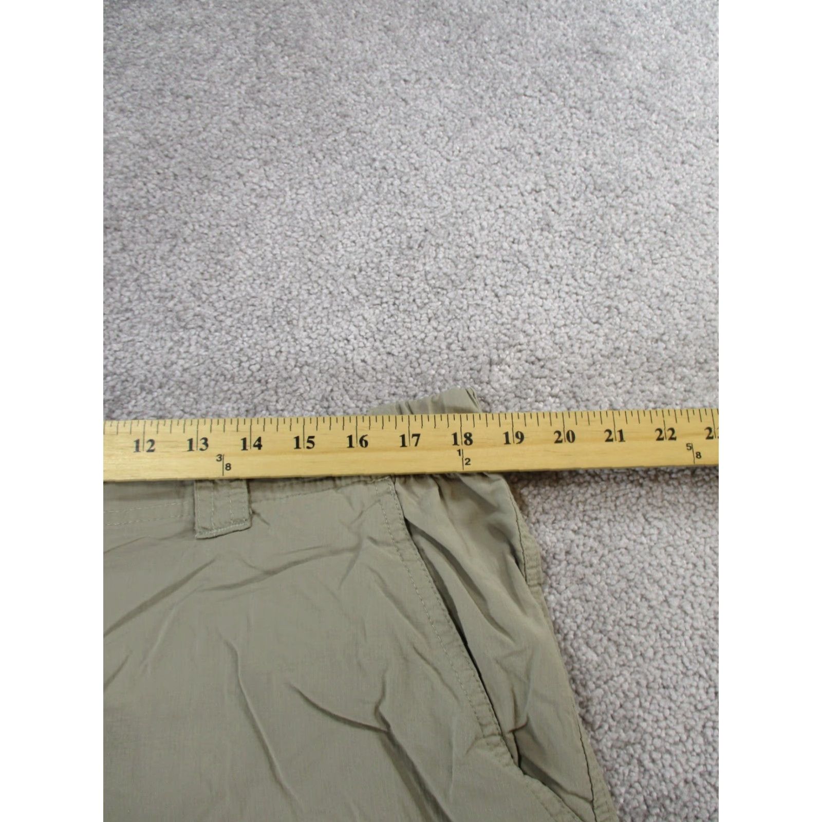 Vintage Columbia Shorts Mens 38 Omnishade Beige Lightweight Nylon Cargo Size US 38 / EU 54 - 6 Thumbnail