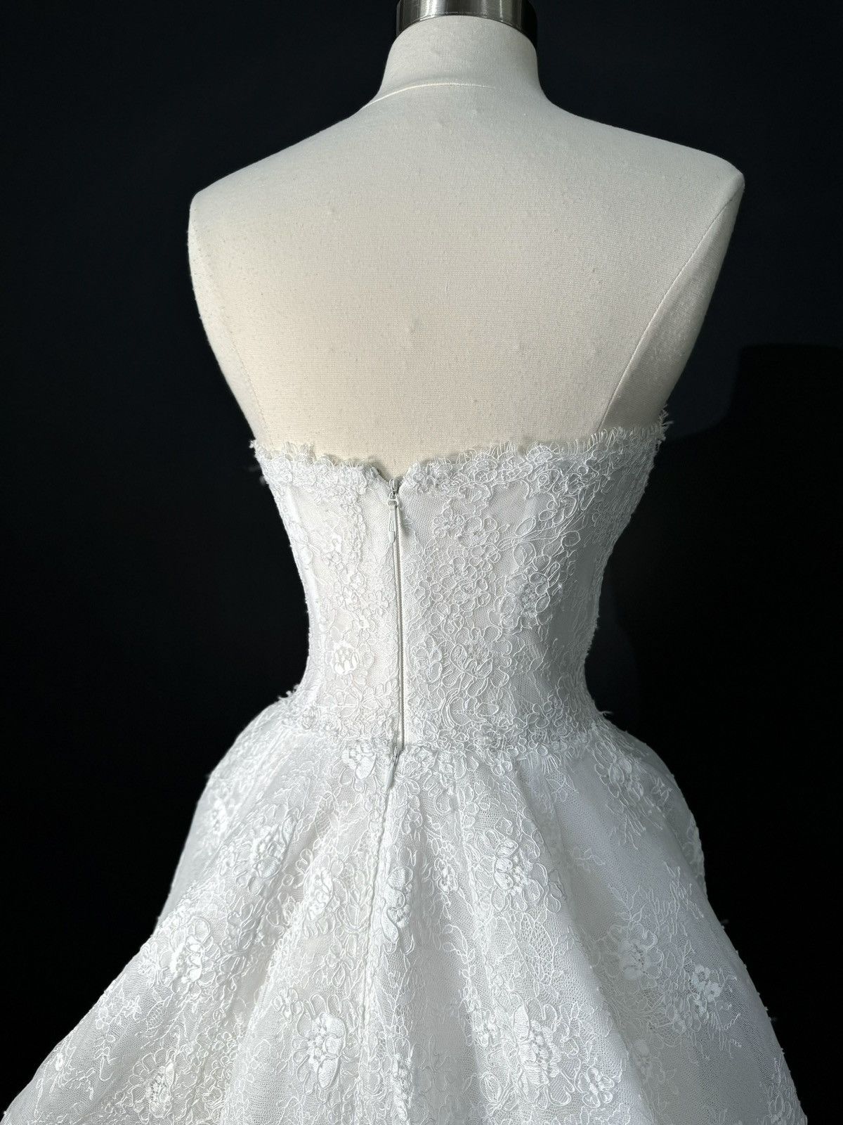 Other Preloved US 2 Anna Augusta French Corded Lace Bridal Gown Size XS / US 0-2 / IT 36-38 - 6 Thumbnail