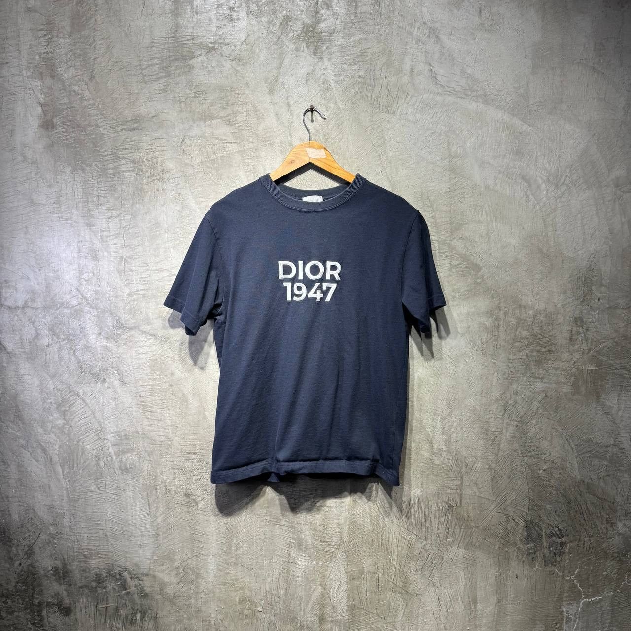 Dior Dior 1947 Logo Embroidered tee Size US M / EU 48-50 / 2 - 1 Thumbnail