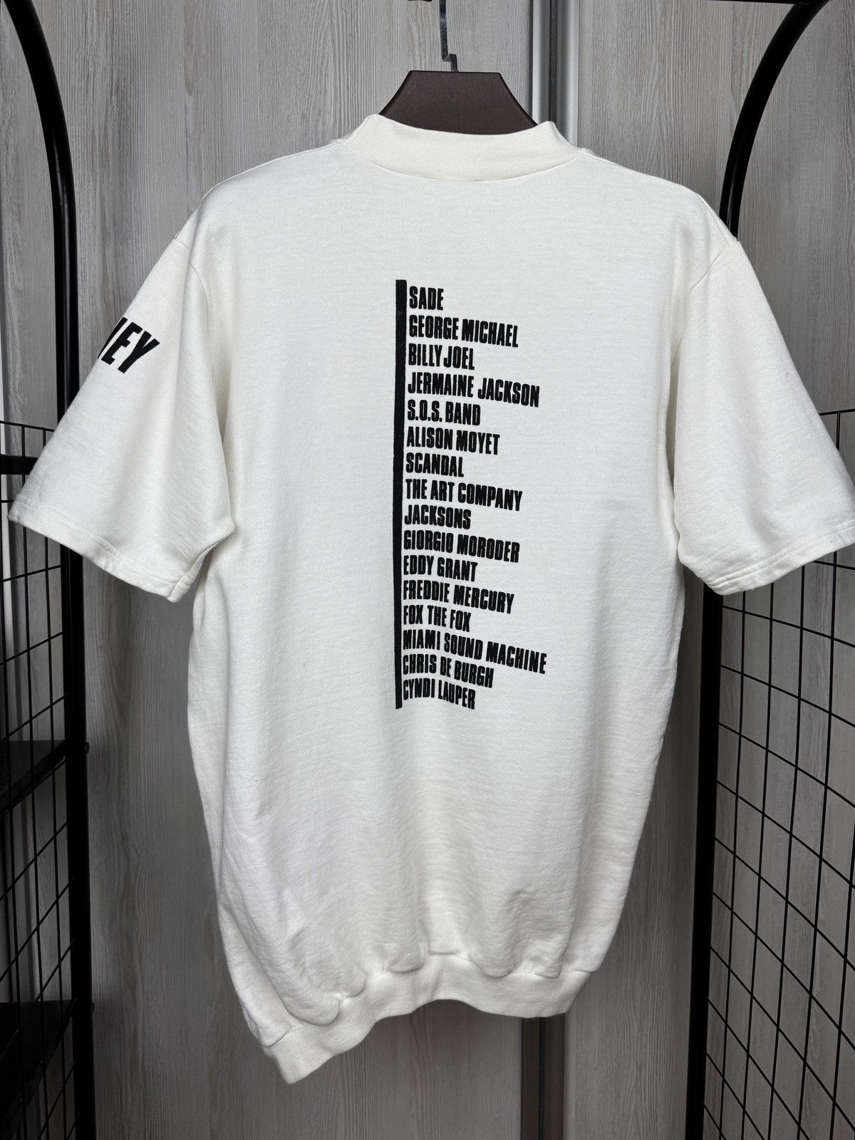 Band Tees Honey Special Offer vintage Radio station music sweatshirt Size US L / EU 52-54 / 3 - 2 Thumbnail