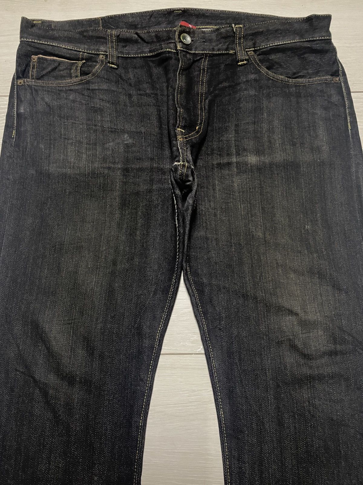 Undercover × Uniqlo Vintage Uniqlo Black Denim Selvedge Distressed Loose Jeans Size US 39 - 3 Thumbnail