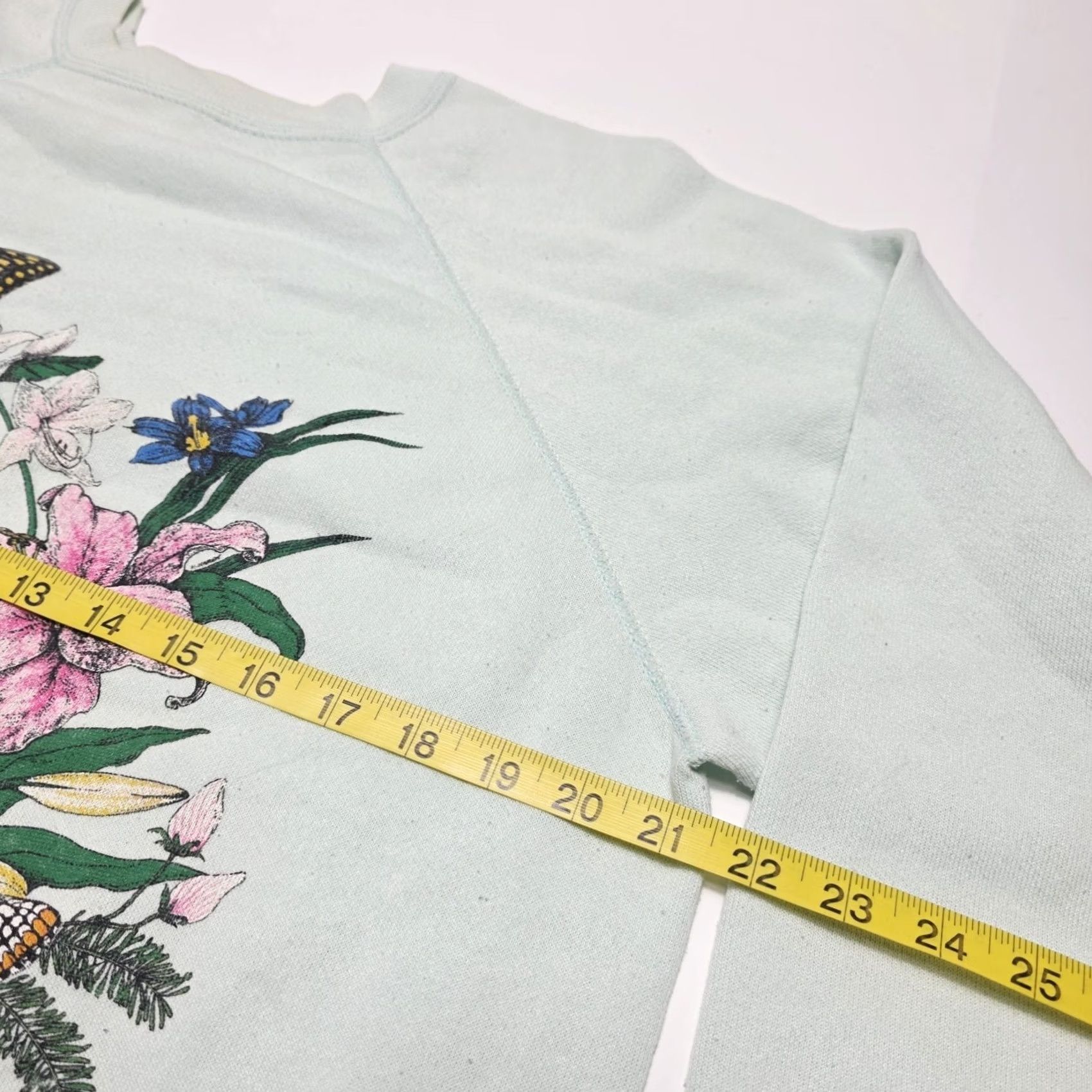 Tultex VINTAGE Sweatshirt Medium Butterfly Flowers Women's 80's Distressed Stained Size Size M / US 6-8 / IT 42-44 - 7 Thumbnail