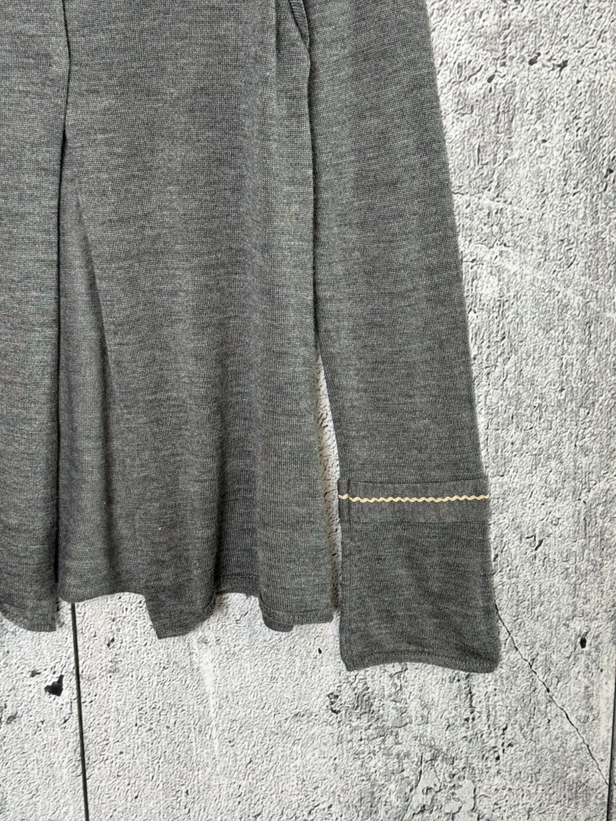 Prada Prada Grey Wool and Silk Knit Long Sleeve Open Back Sweater Size S / US 4 / IT 40 - 11 Thumbnail