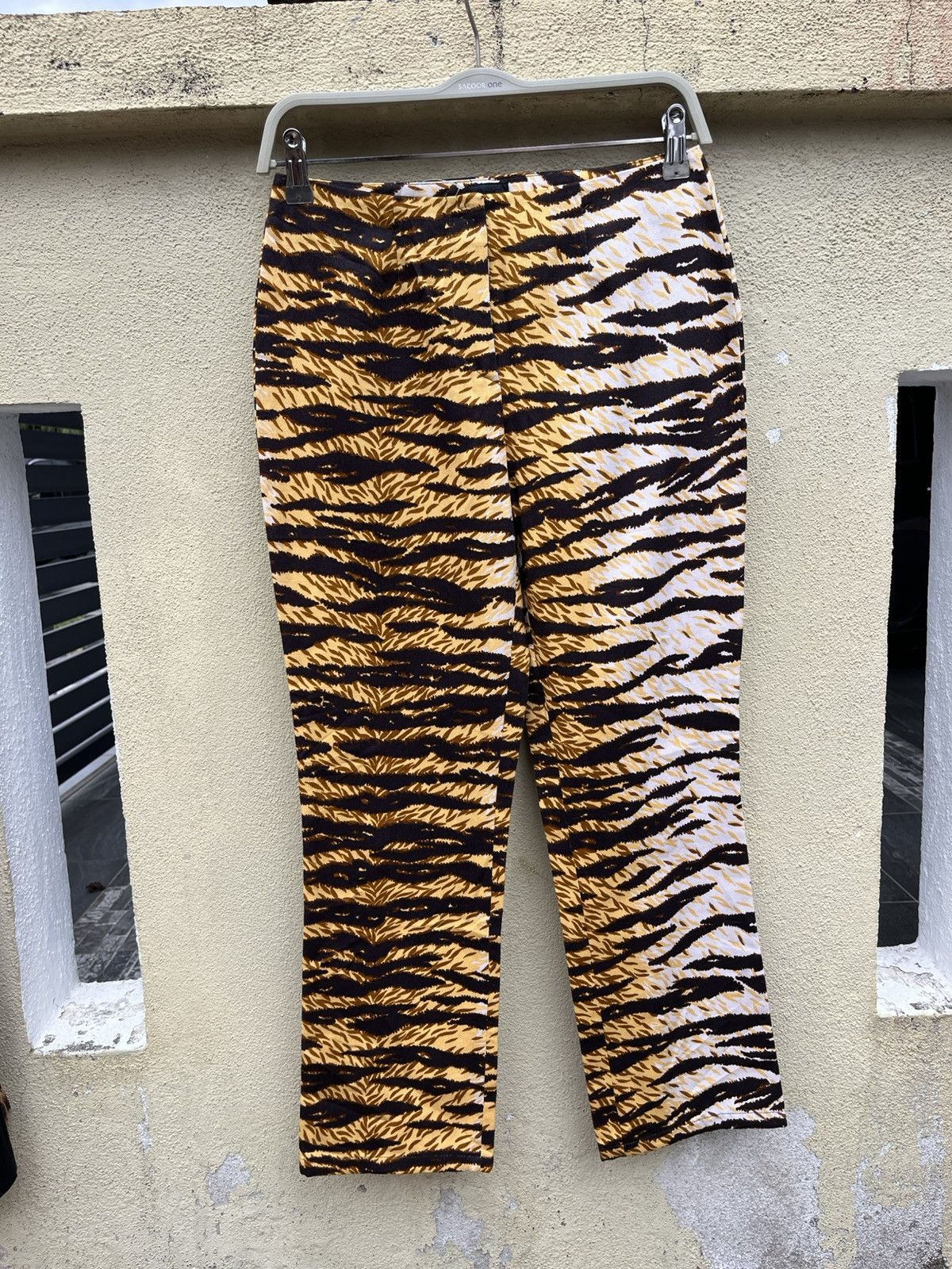 Dolce & Gabbana D&G tiger printed pants Size 28" / US 6 / IT 42 - 1 Thumbnail