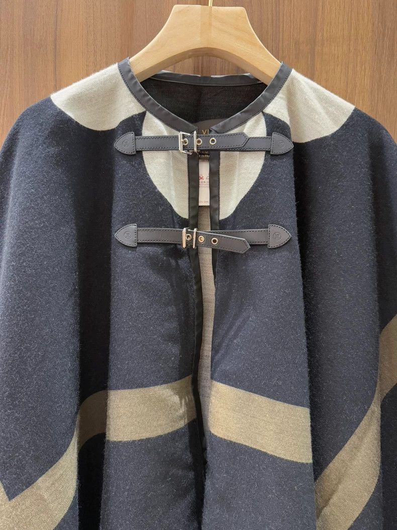 Louis Vuitton Classic striped Cape jacket