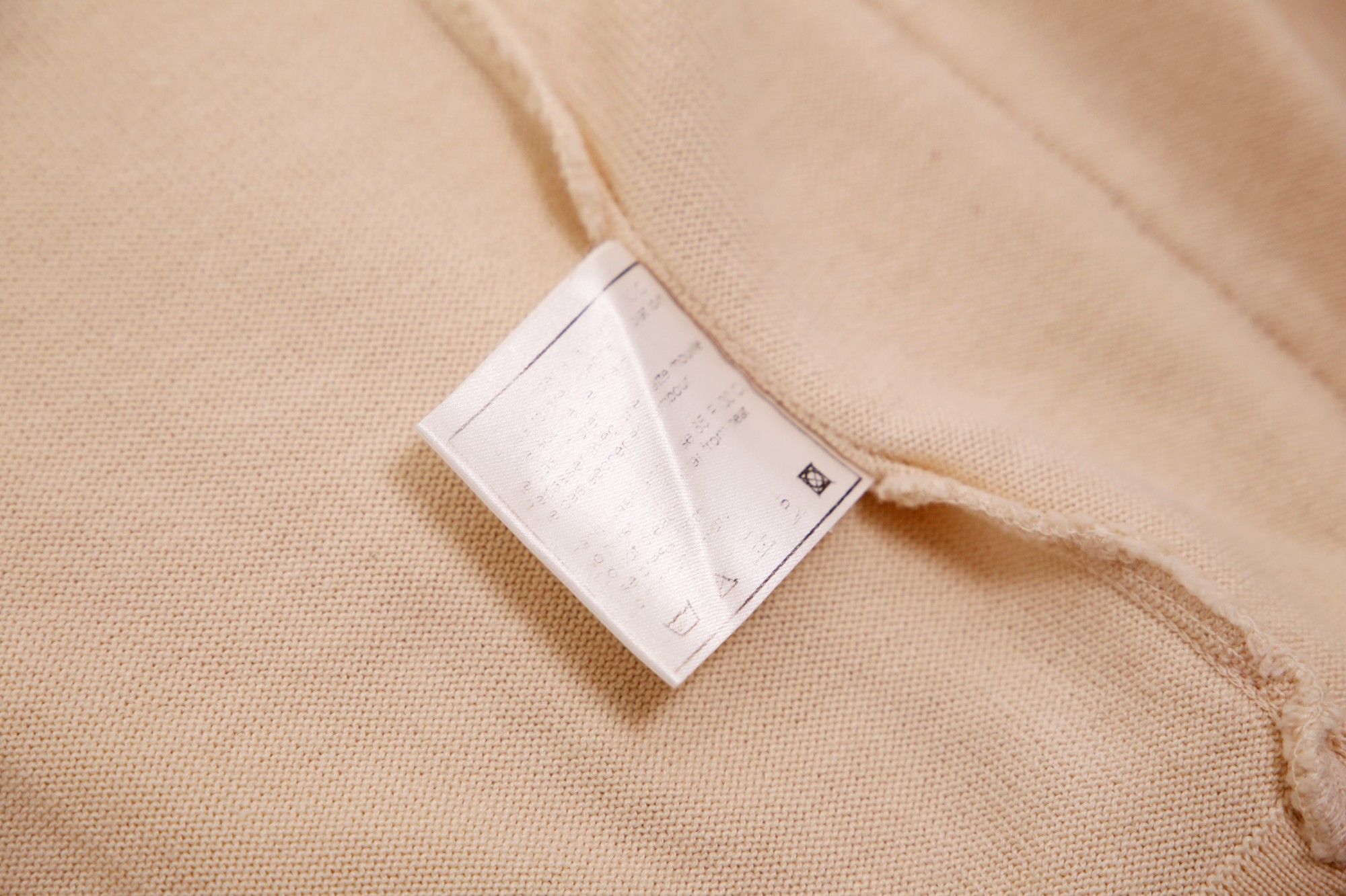 Chanel × Karl Lagerfeld S/S 2003 Cream Knit Twinset Size M / US 6-8 / IT 42-44 - 14 Thumbnail