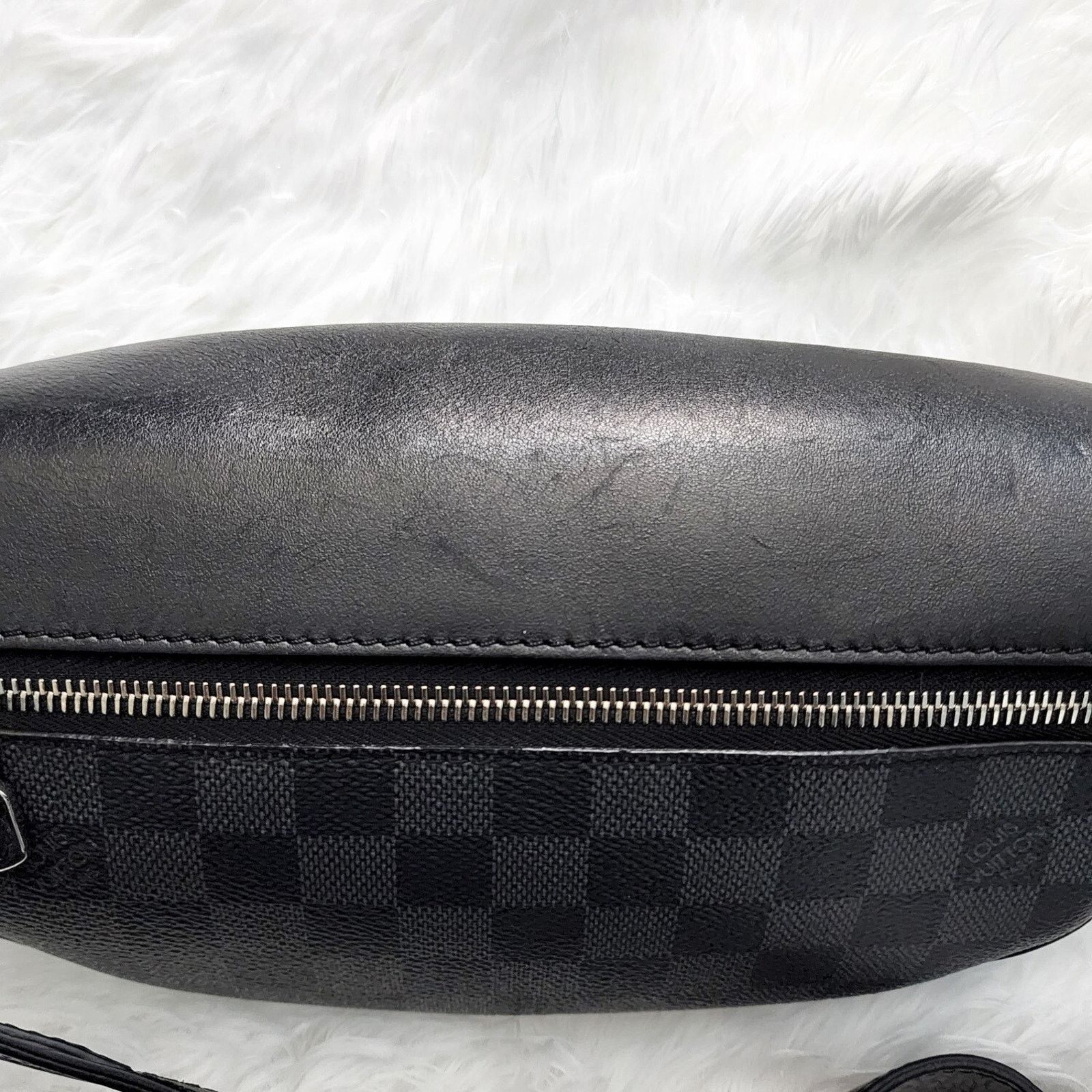 Louis Vuitton Louis Vuitton Damier Graphite Campus Bumbag Black Size ONE SIZE - 6 Thumbnail