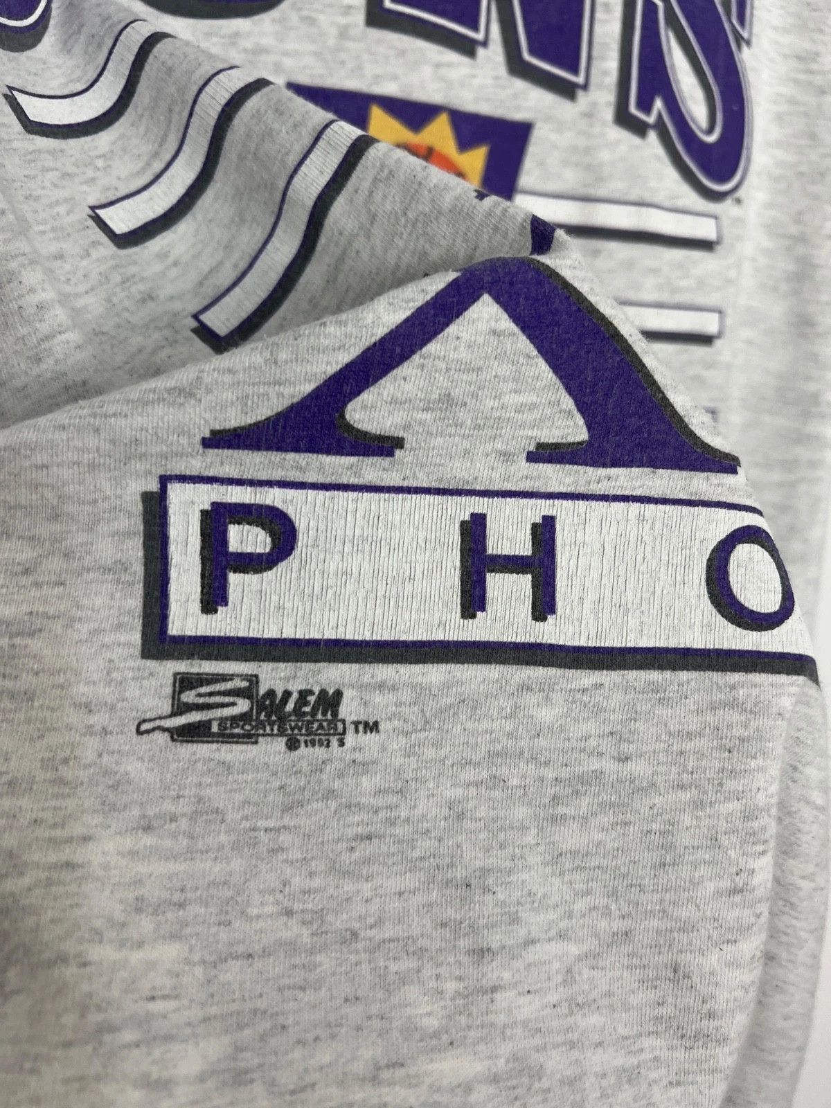 Salem Sportswear Vintage Phoenix Suns NBA Rare Shirt Jersey Spell Out Tee L Size US L / EU 52-54 / 3 - 4 Thumbnail
