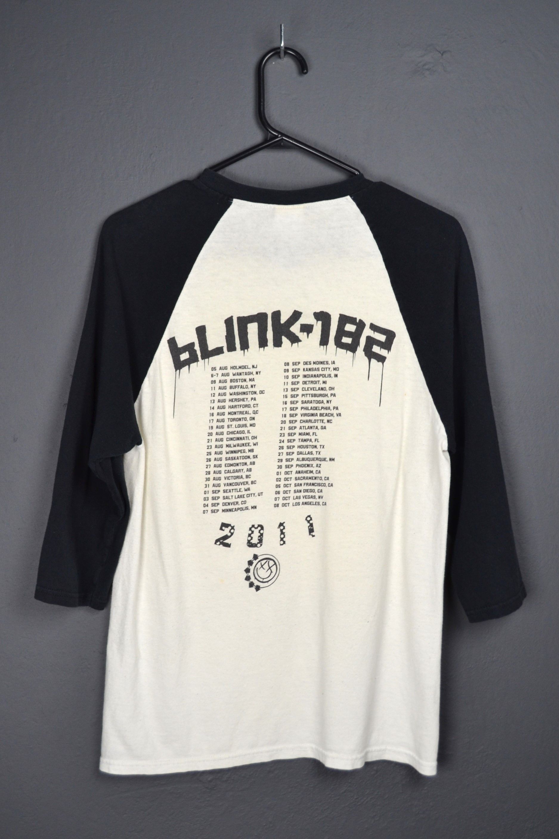 Band Tees Blink-182 Raglan T-shirt 2011 Tour Size S Size US S / EU 44-46 / 1 - 2 Thumbnail