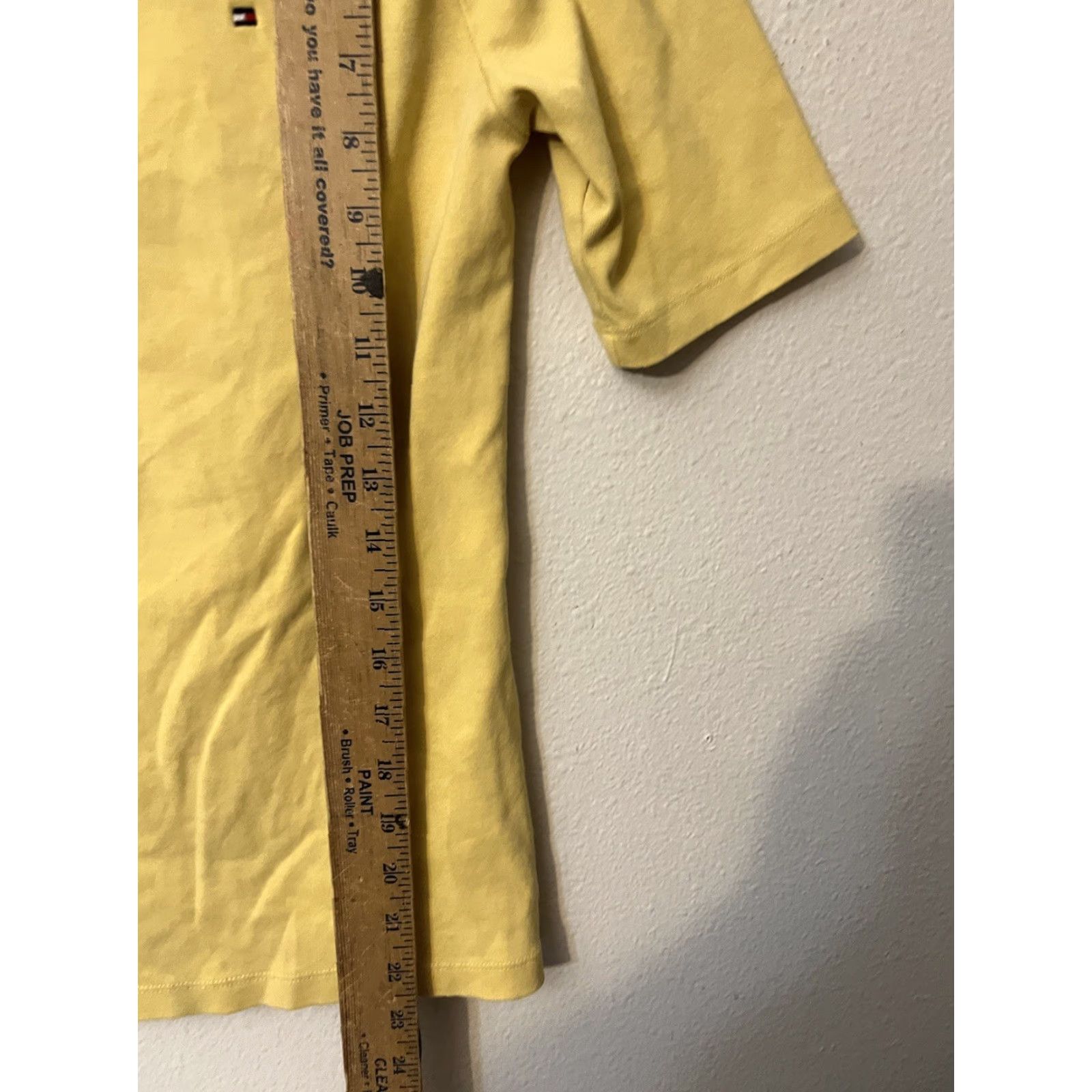 Tommy Hilfiger Tommy Hilfiger T Shirt Medium Yellow Solid Short Sleeve Round Neck Tee Womens Size M / US 6-8 / IT 42-44 - 4 Thumbnail
