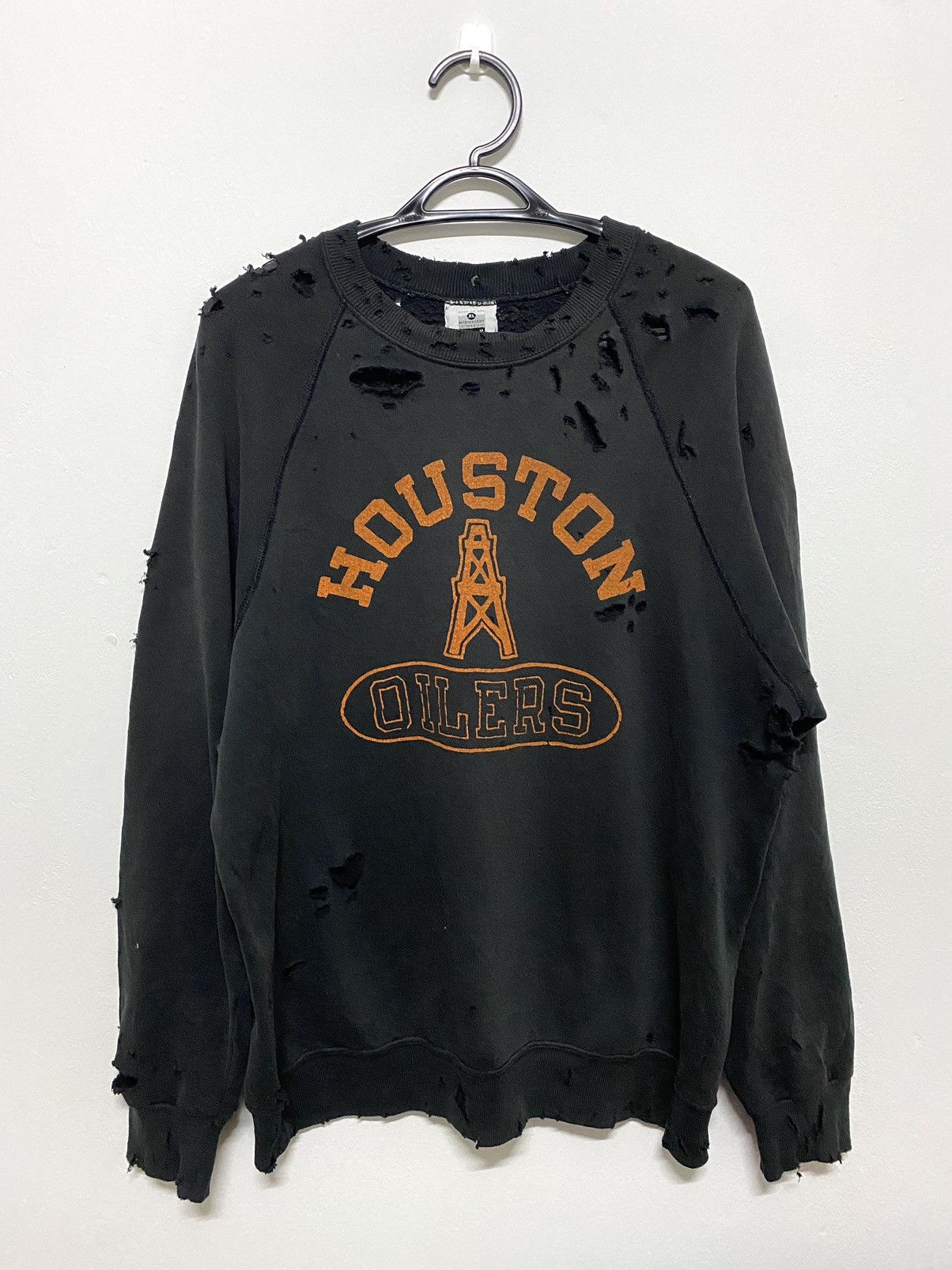 4GSELLER Rare Vintage Thrased houston oilers distressed Sweatshirt Size US M / EU 48-50 / 2 - 2 Thumbnail