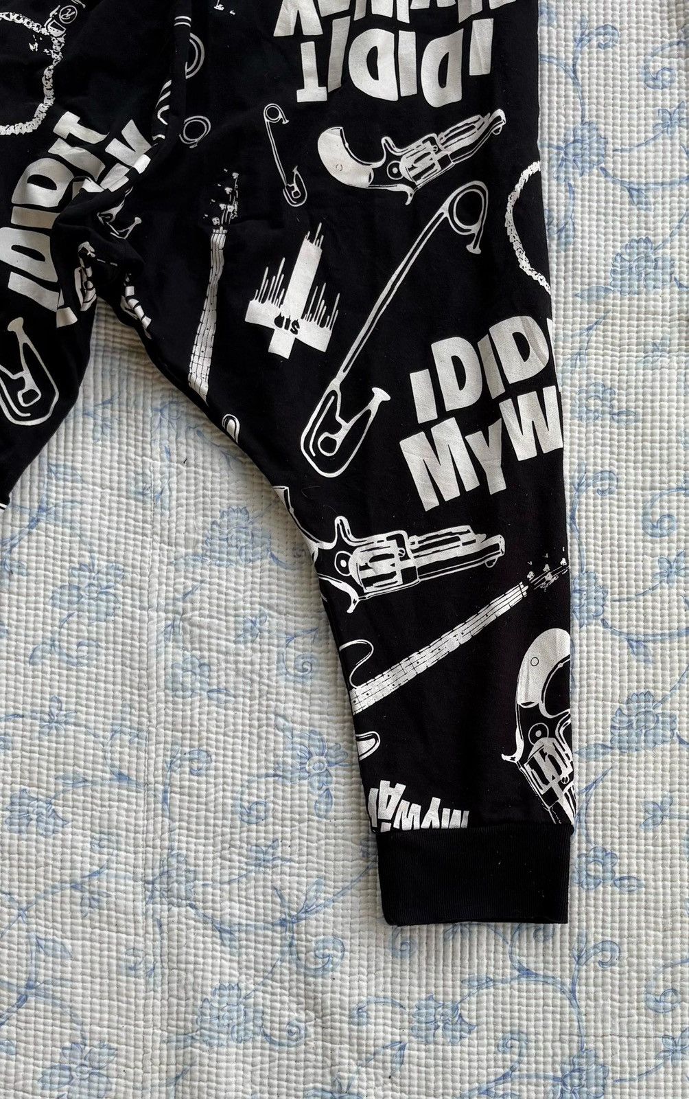 Japanese Brand Lovees Rock Harem Pant Full Print Design Size US 26 / EU 42 - 7 Thumbnail