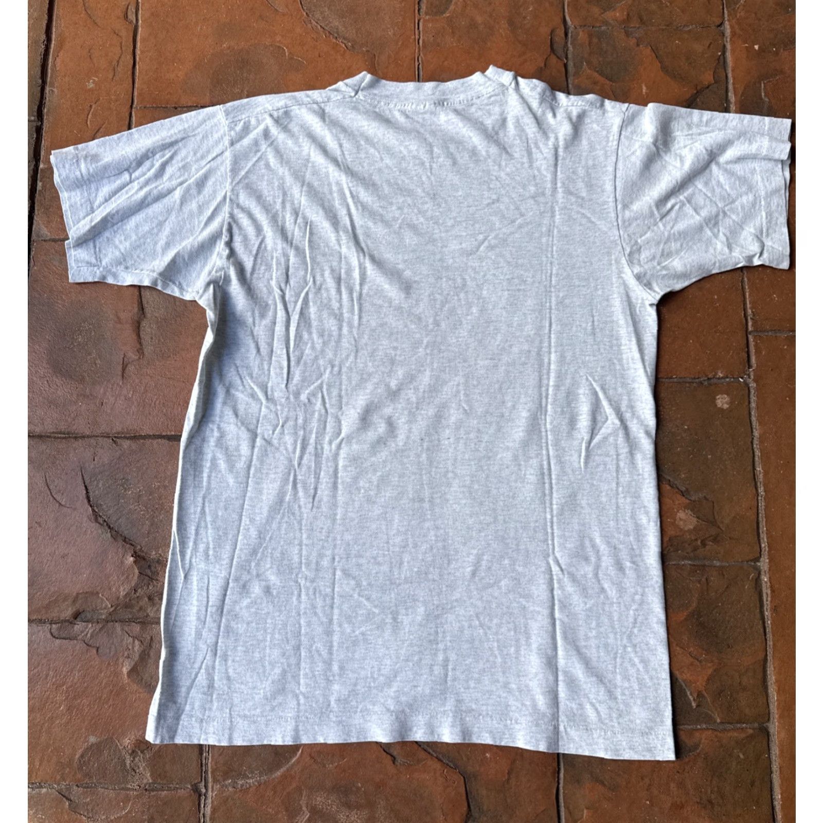 Fruit Of The Loom VINTAGE Hilton Head Tourist Souvenir T-Shirt Large USA Logo 90s Mens Cotton Blend Gray Short Sleeve Crew Neck Size US L / EU 52-54 / 3 - 3 Thumbnail