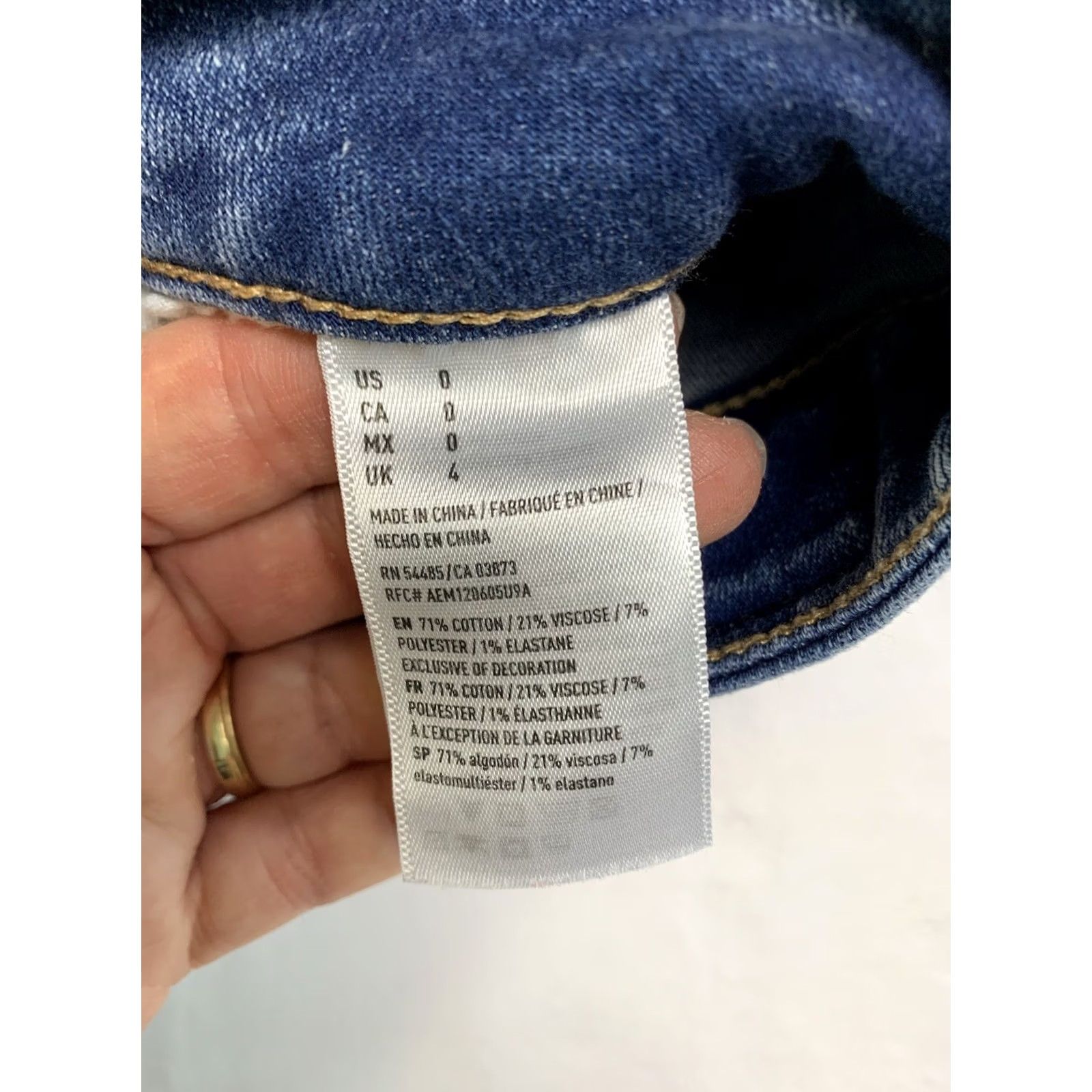 American Eagle Outfitters VINTAGE American Eagle Outfitters Skirt Womens 0 Distressed Blue Denim Short Mini 90s 80s Pockets Zipper Button Logo Domestic China Mens? Size 25" / US 0 / IT 36 - 4 Thumbnail