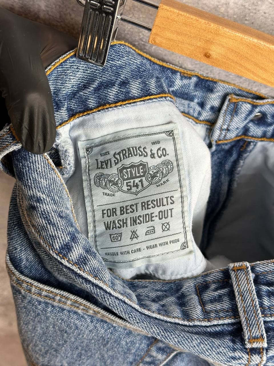 Levi's Vintage Clothing Levi’s 541 Silver Tab Acid Wash Jeans Vintage 90s Belgium Size US 32 / EU 48 - 16 Thumbnail