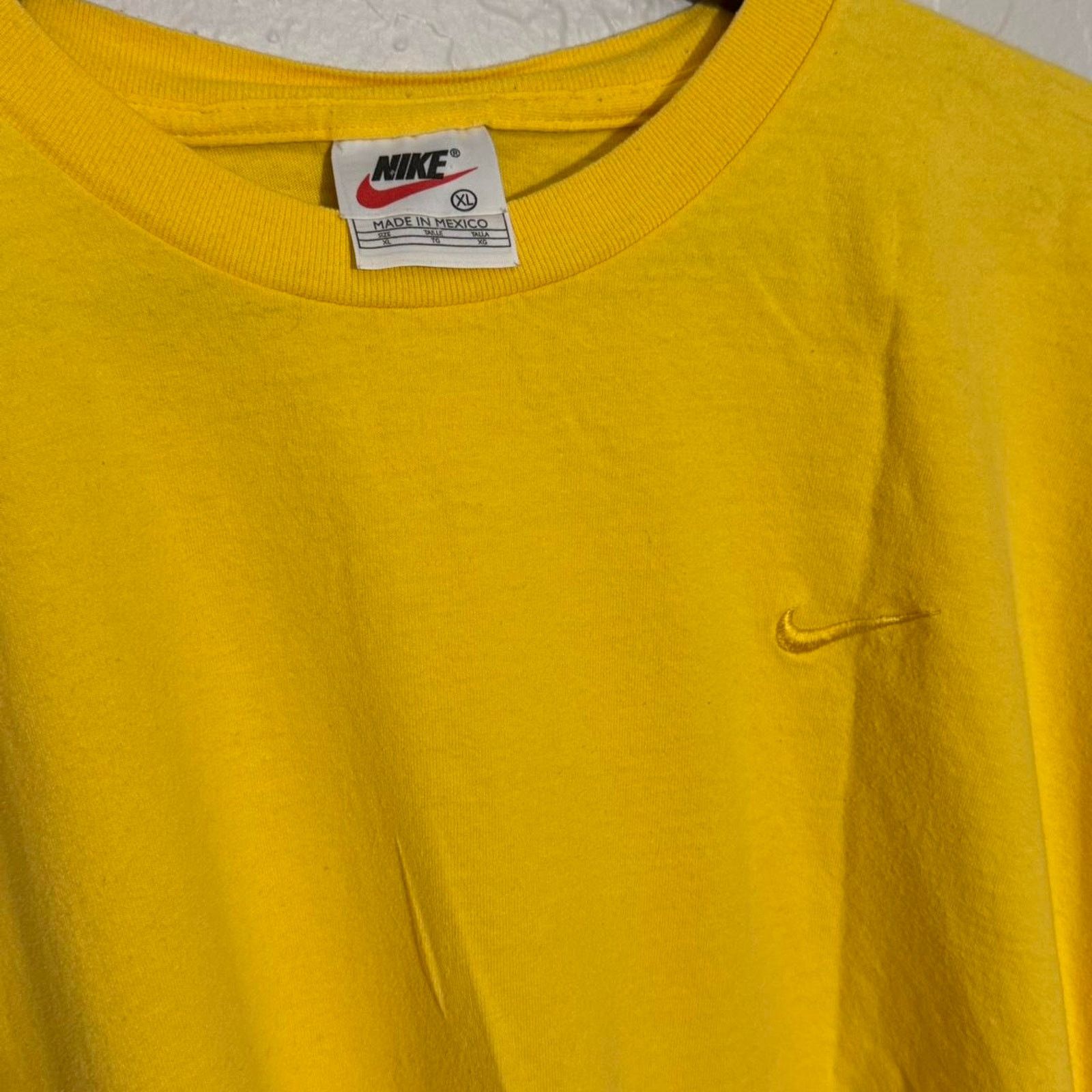 Nike Vintage yellow nike swoosh oversized shirt XL Size US XL / EU 56 / 4 - 3 Thumbnail