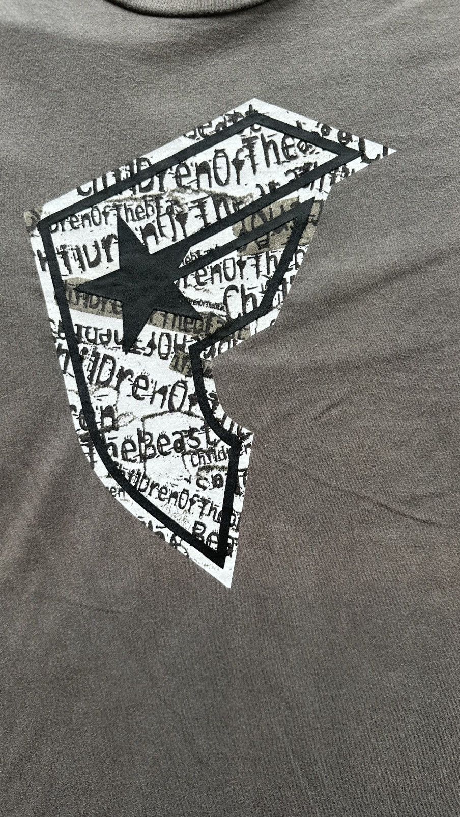 Famous Stars And Straps × Vintage VINTAGE FAMOUS SKATE X CHILDREN OF THE BEAST TEE Size US S / EU 44-46 / 1 - 2 Thumbnail