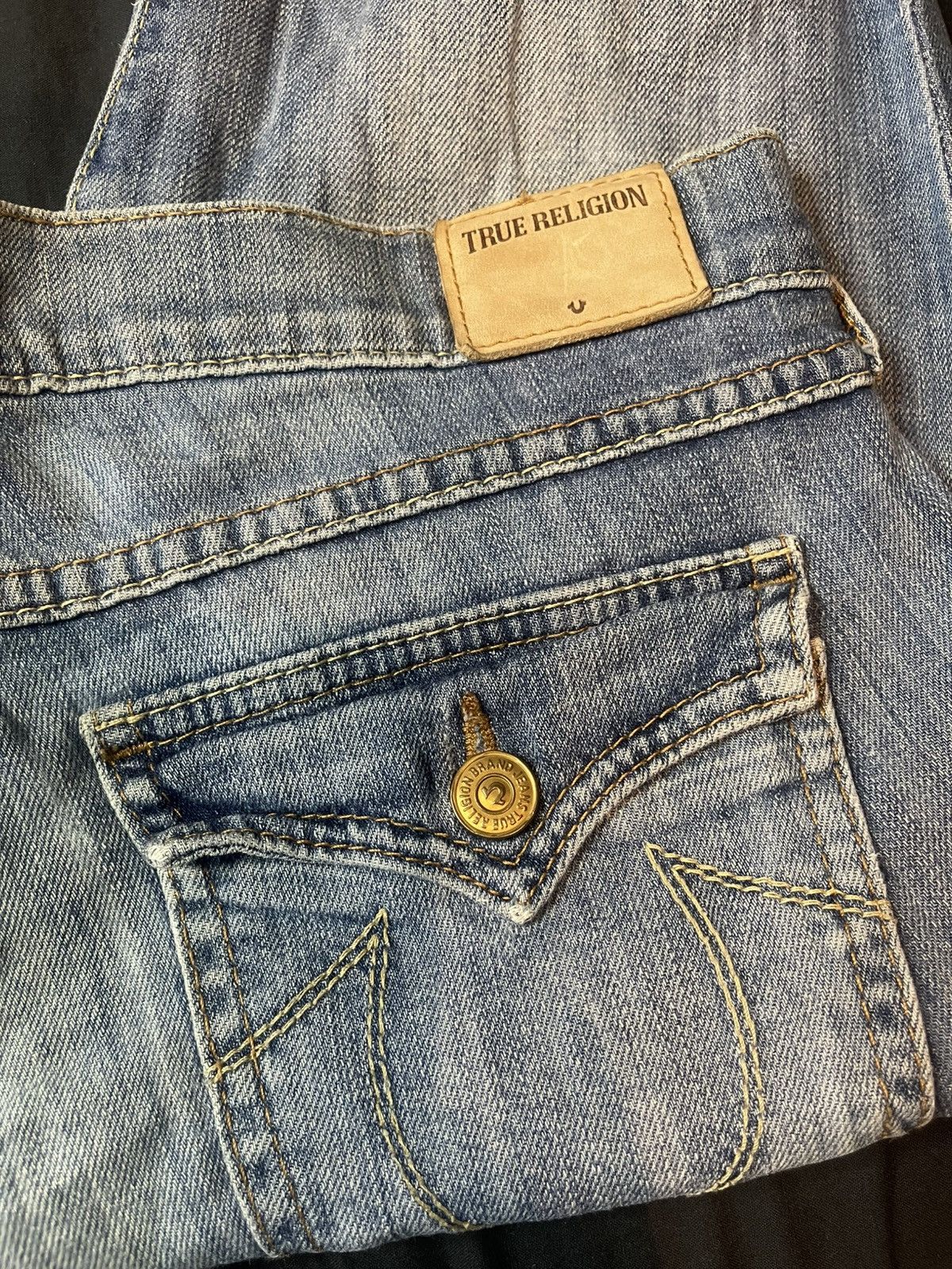 True Religion TRUE RELIGION CORA MID RISE STRAIGHT SZ 28 Size 28" / US 6 / IT 42 - 1 Thumbnail