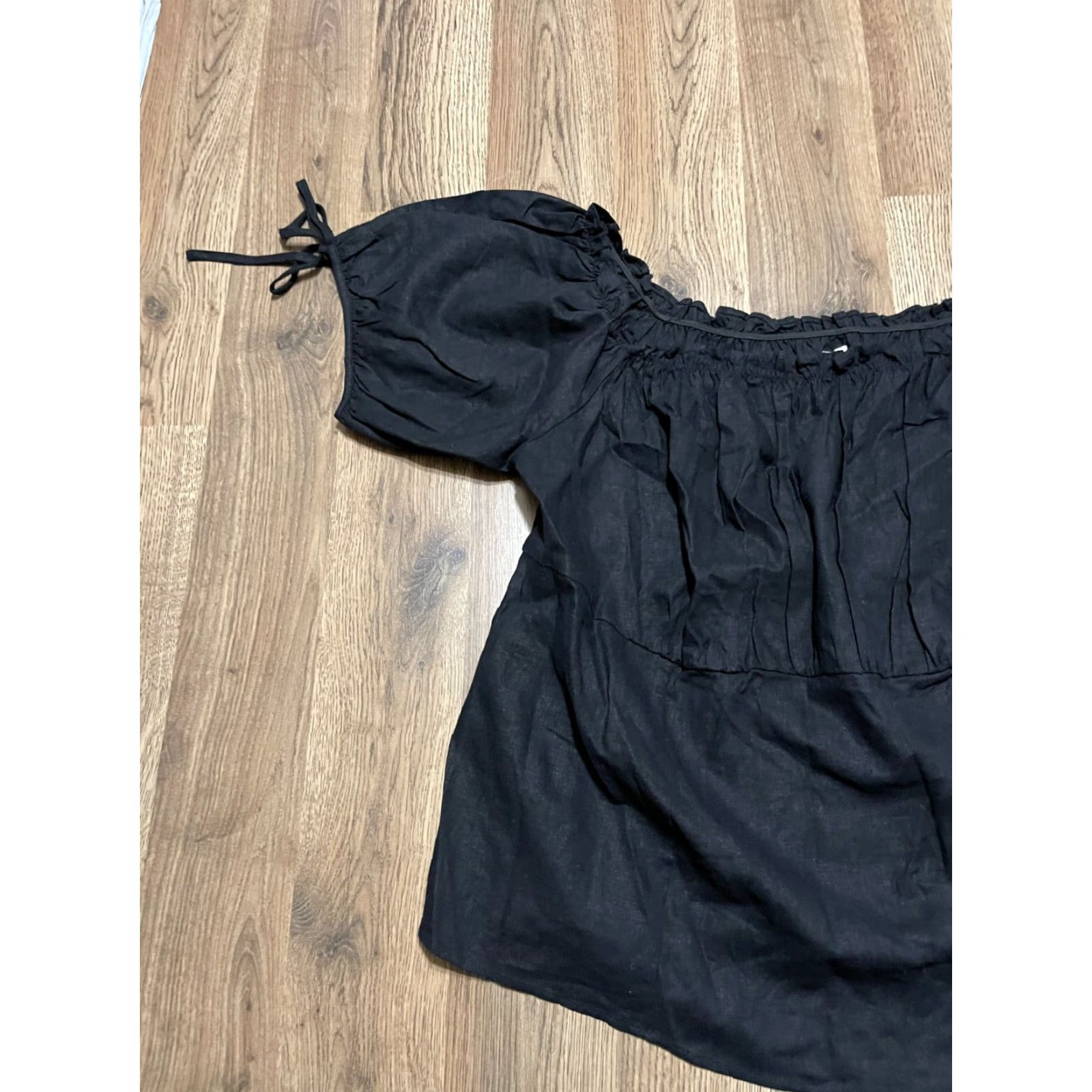 Vintage Maurices Shirt Women's 2 Black Off Shoulder Short Sleeve Tie on Sleeve Smocked T-Shirt Vintage No Size XS / US 0-2 / IT 36-38 - 3 Thumbnail