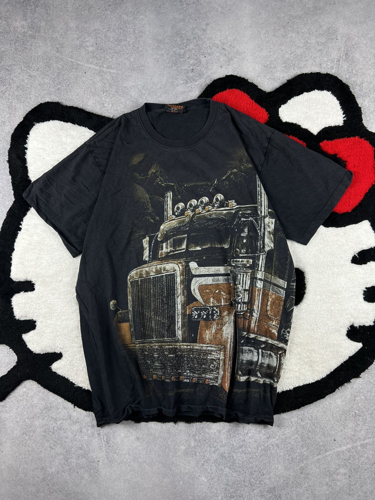 Japanese Brand Vintage High Definition Truck USA Trashed Faded Y2K Tee Size US XL / EU 56 / 4 - 1 Thumbnail