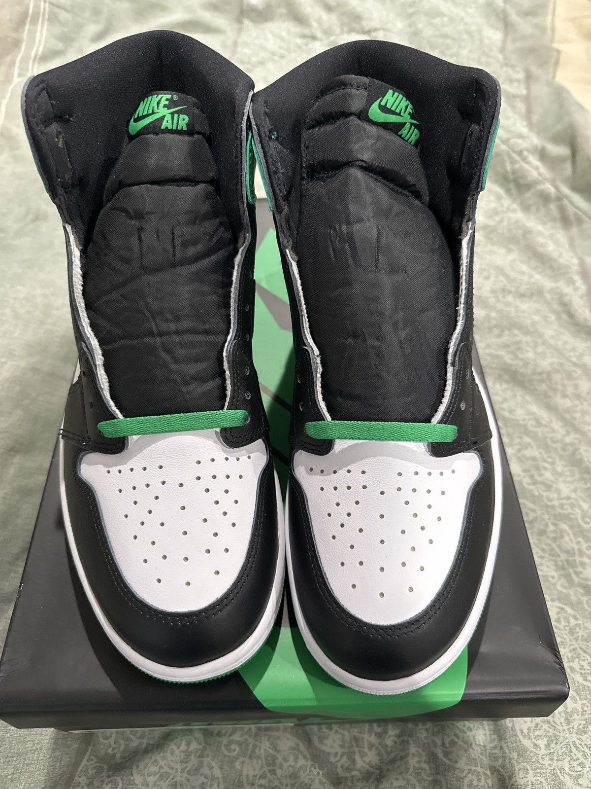 image of Jordan Nike Air Jordan 1 Retro High OG ‘“Lucky Green” Shoes in Black, Men's (Size 11)