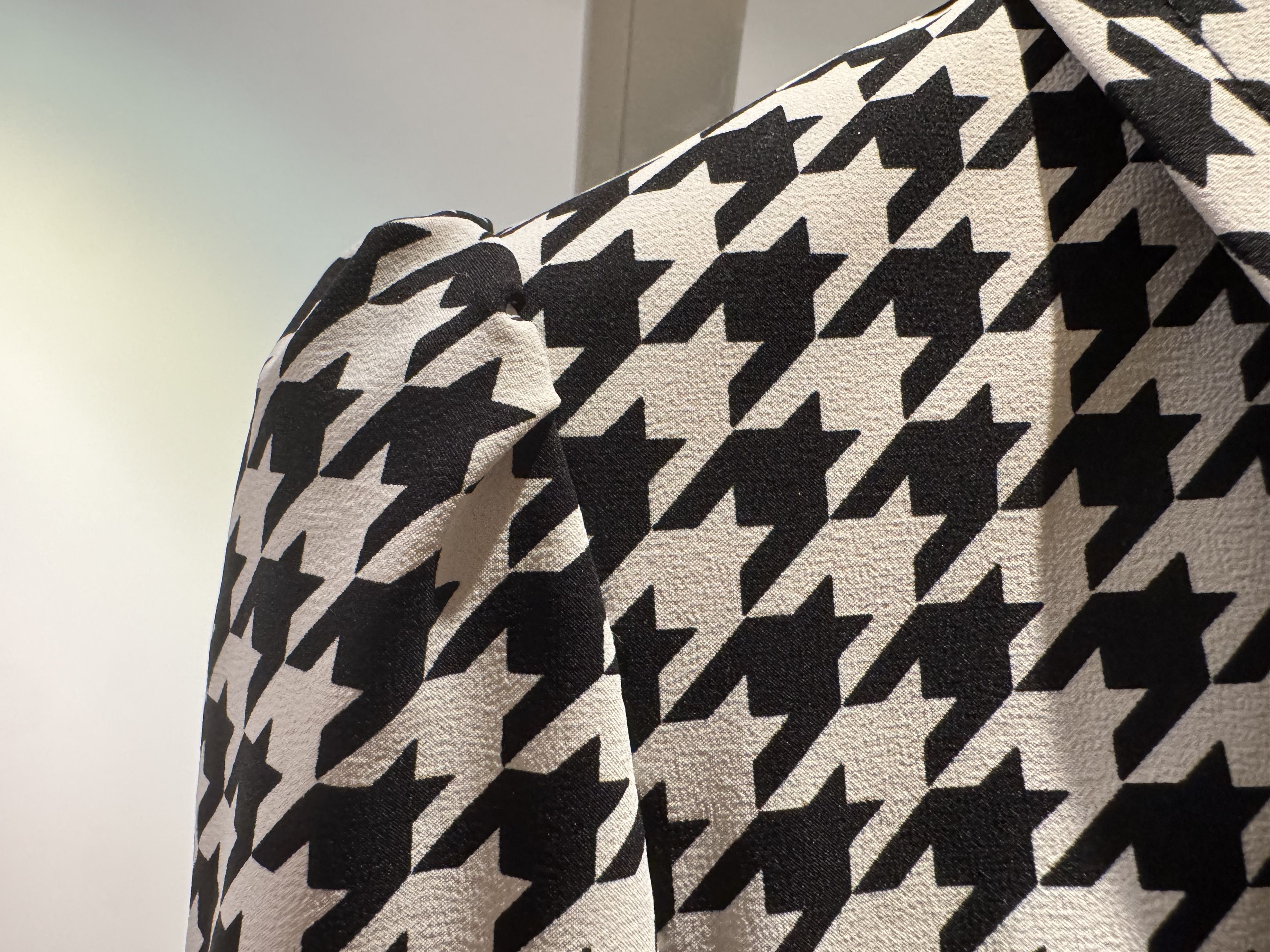 Junya Watanabe Junya Watanabe Houndstooth Short Trench (Size S) Size S / US 4 / IT 40 - 8 Thumbnail