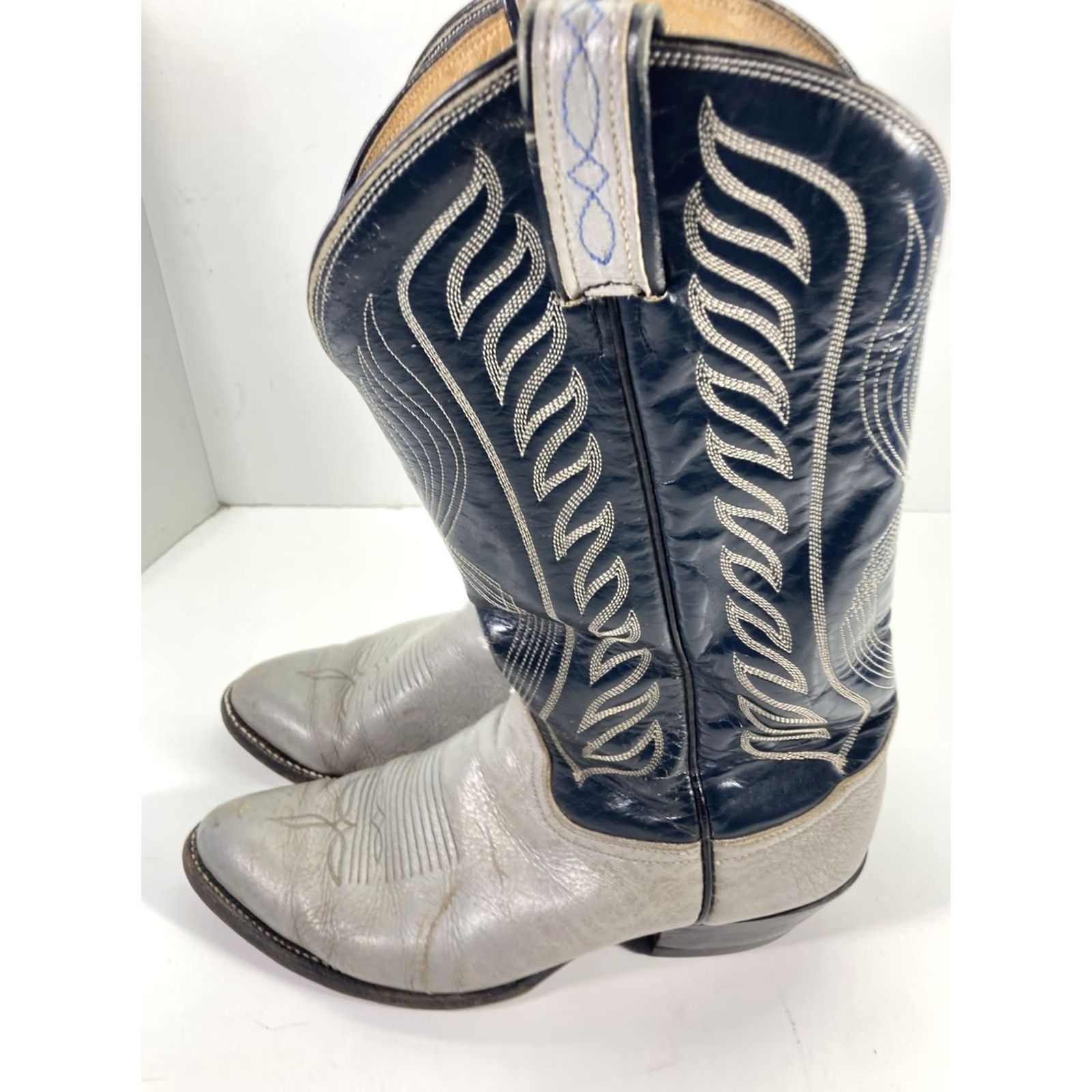 Tony Lama VINTAGE Tony Lama Antelope Boots Men 8.5 EE Gray Leather Western VTG 8056 Size US 9 / EU 42 - 4 Thumbnail
