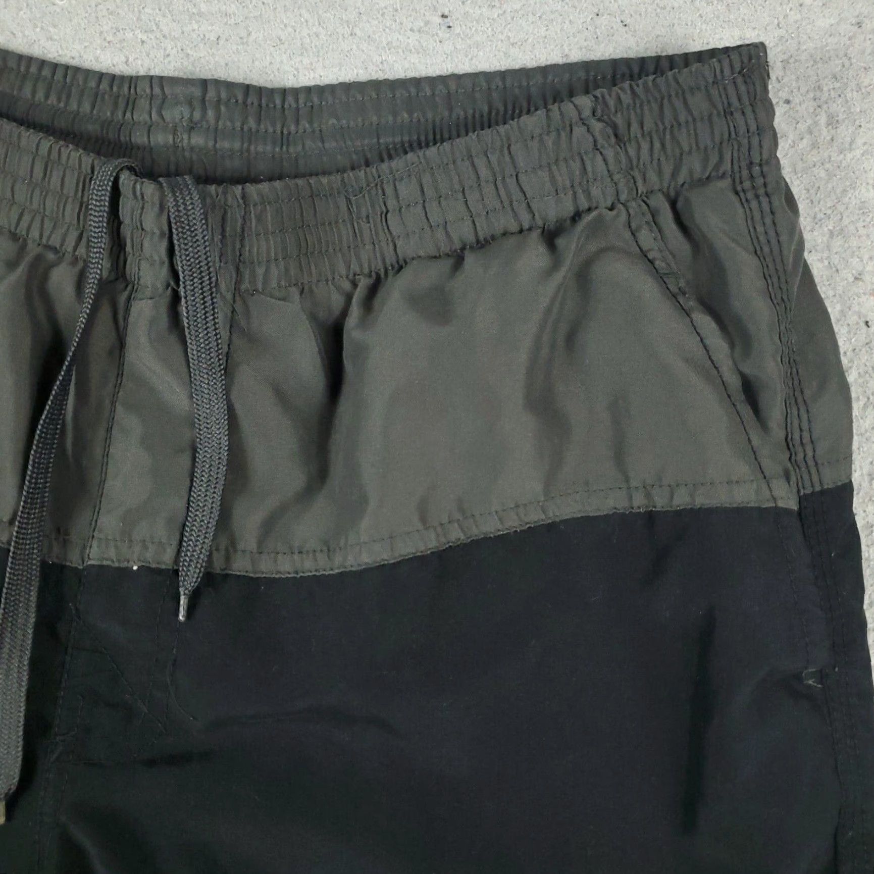 Champion Champion Shorts Mens Size Medium Black Gray Lace Tie Active Athletic Gym Shirt Pants? Size US 31 - 4 Thumbnail