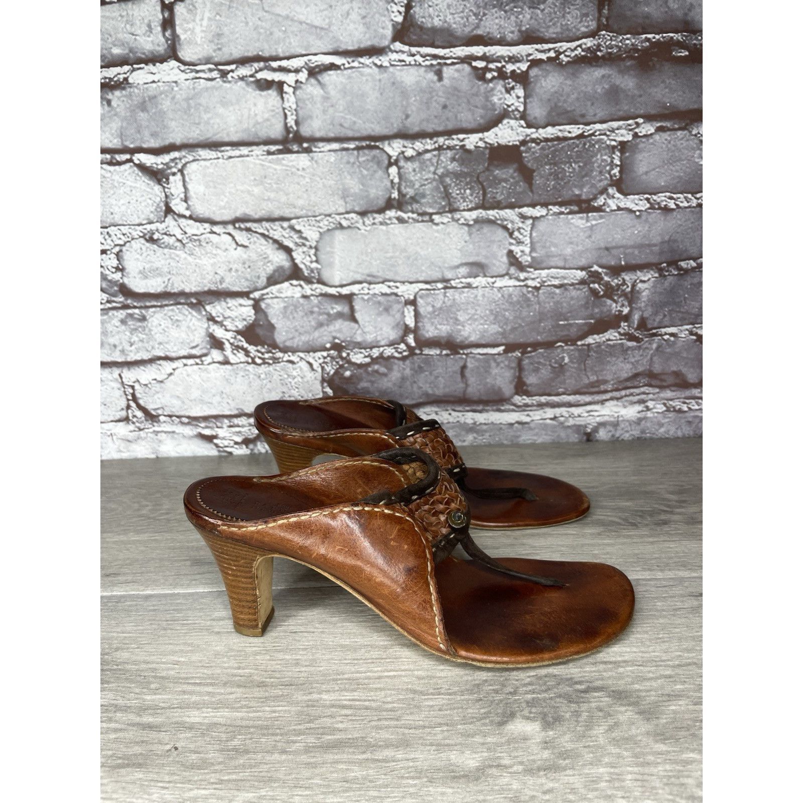 Barneys New York Henry Beguelin for Barneys New York Brown Leather Thong Heel Size US 6.5 / IT 36.5 - 4 Thumbnail
