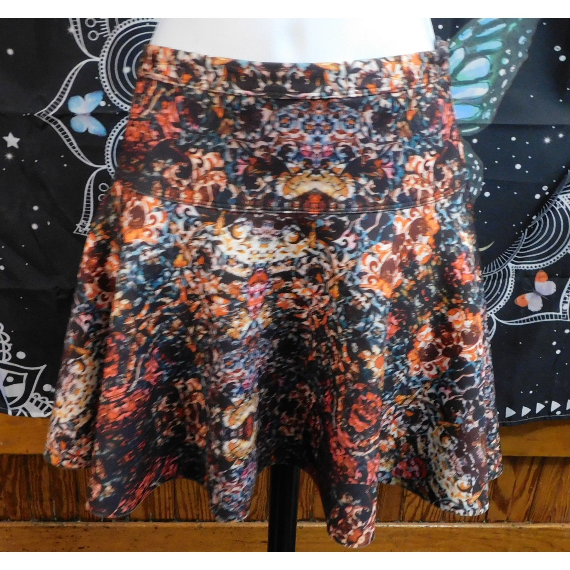 Abercrombie & Fitch Abercrombie & Fitch Romantic Floral Skater Skirt Size 26" / US 2 / IT 38 - 1 Thumbnail