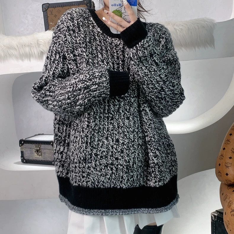 Givenchy Givenchy Brand New Authentic Knitwear (Women's Wear) Size M / US 6-8 / IT 42-44 - 1 Thumbnail