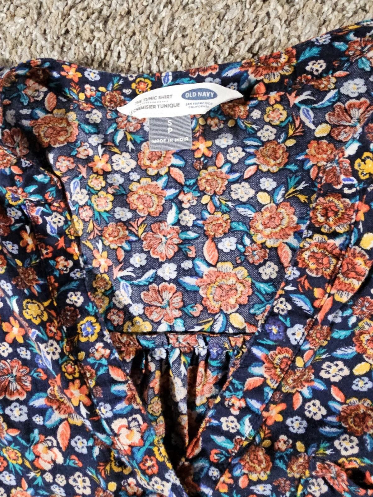 Old Navy Old Navy Tunic Shirt Floral Lightweight Flowy M Size S / US 4 / IT 40 - 2 Thumbnail