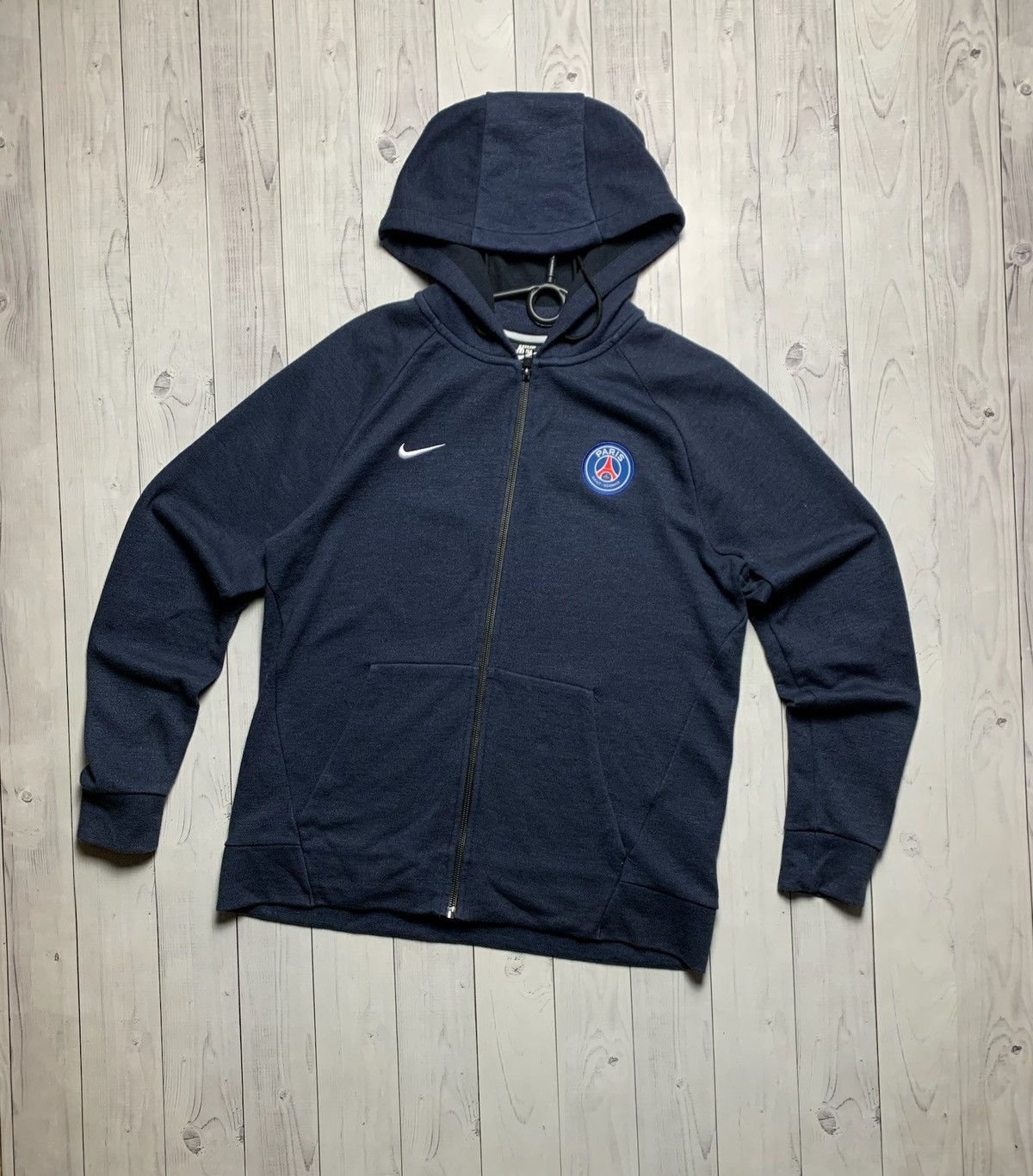 Vintage Vintage Nike tech fleece Paris PSG zip hoodie size M Size US M / EU 48-50 / 2 - 1 Thumbnail
