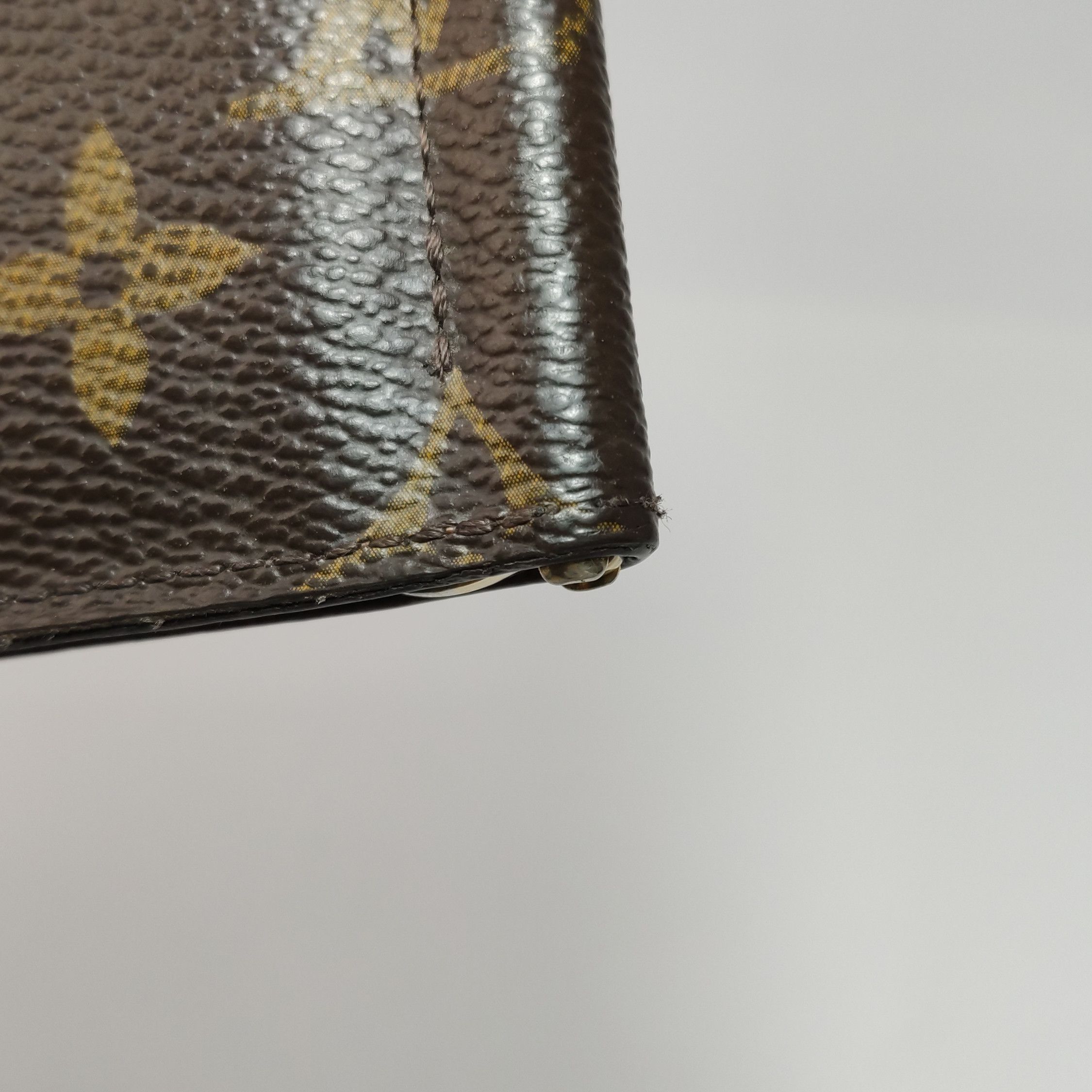 Louis Vuitton Louis Vuitton (LV) Monogram Print Folding Card Holder -y250 Size ONE SIZE - 8 Thumbnail