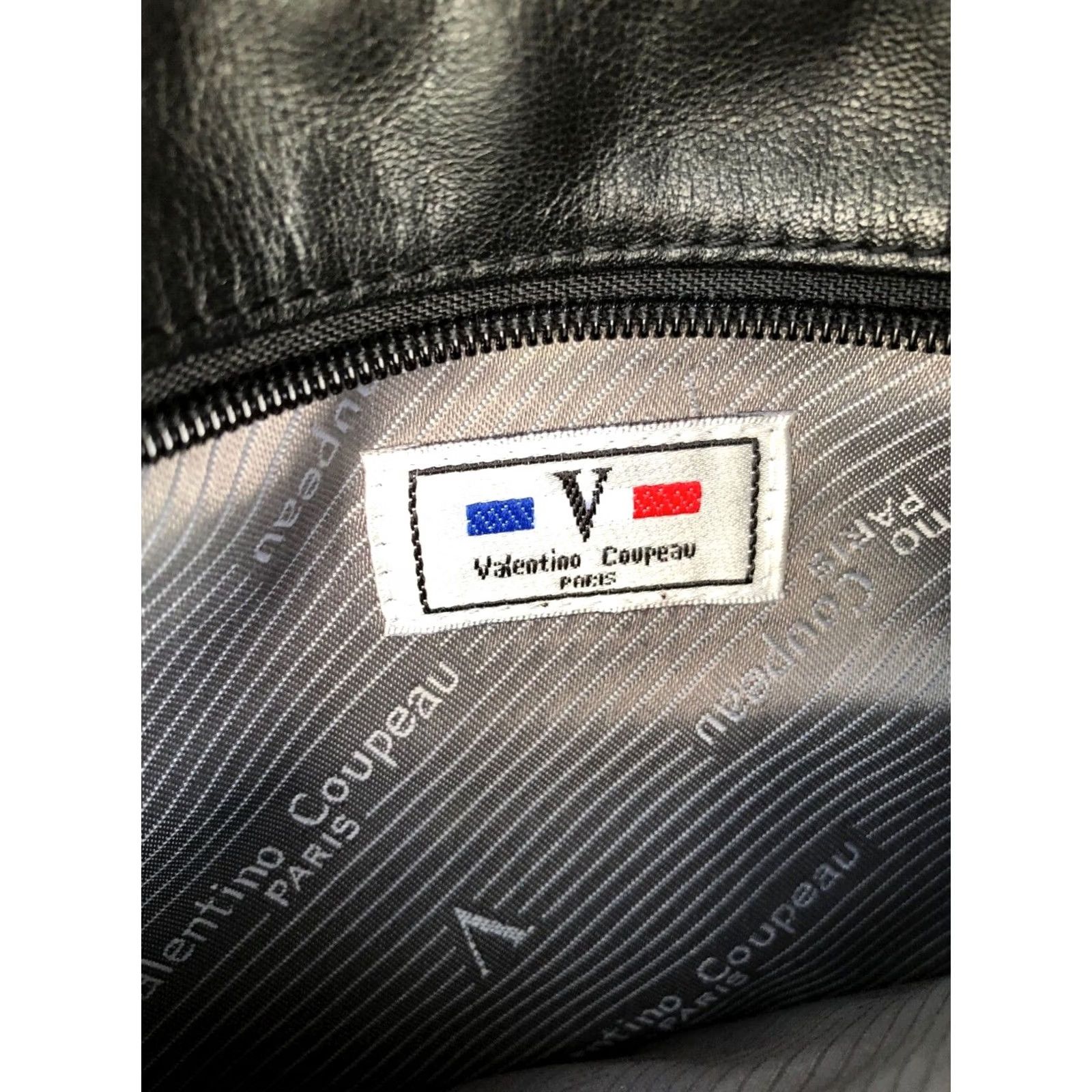 Valentino VALENTINO COUPEAU PARIS Crossbody Purse Shoulder Bag Women's Leather Black Modern Designer Purse Size ONE SIZE - 6 Thumbnail
