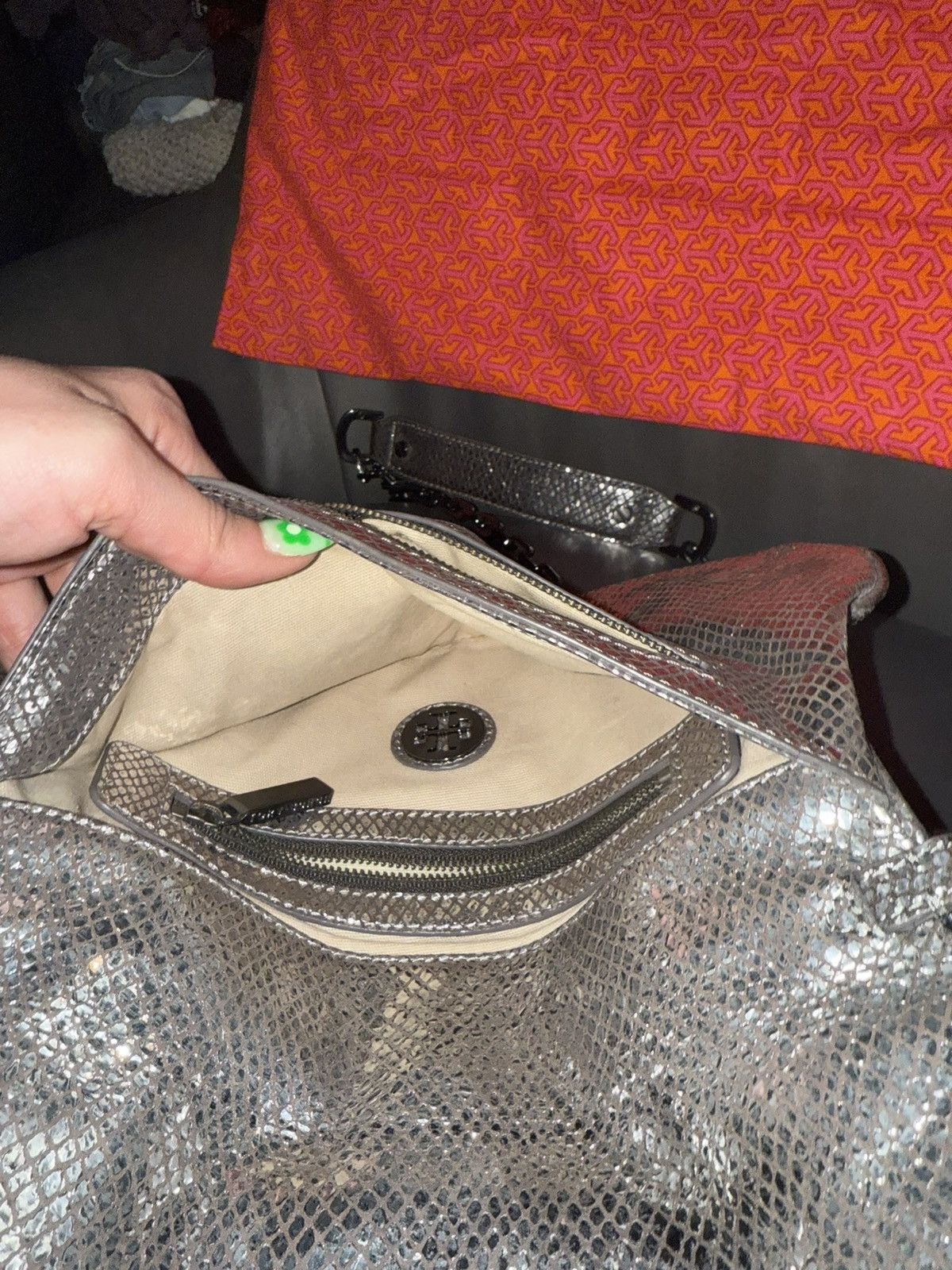 Tory Burch Tory Burch Silver Metallic Crossbody Bag Size ONE SIZE - 7 Thumbnail