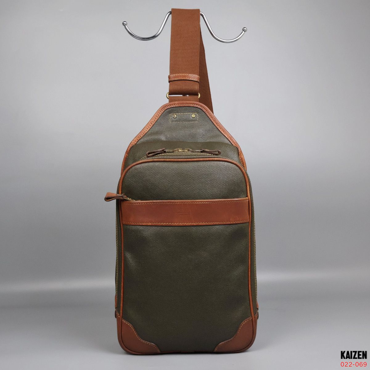 image of Porter - Leather Crossbody Bag in Brown/Dark Brown, Men's