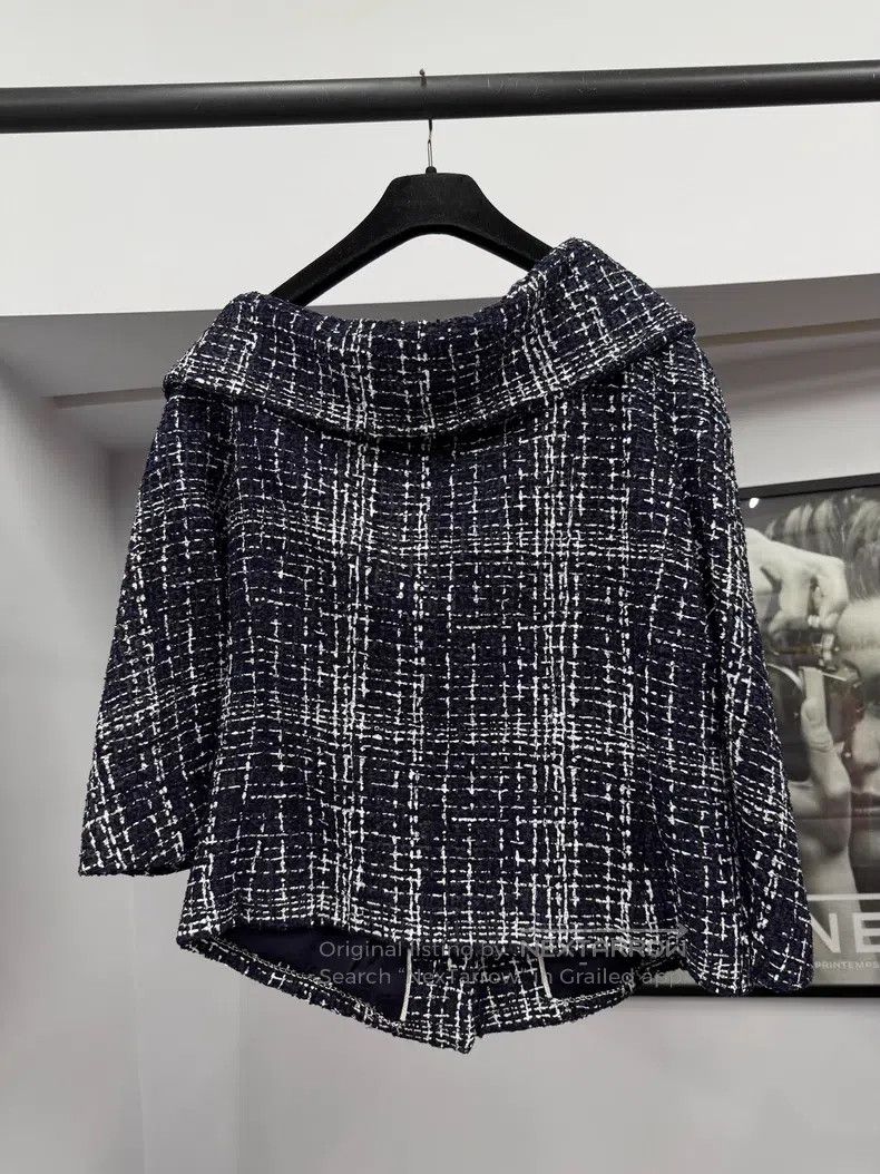 Chanel Chanel Tweed coat with sloping shoulders Size S / US 4 / IT 40 - 3 Thumbnail