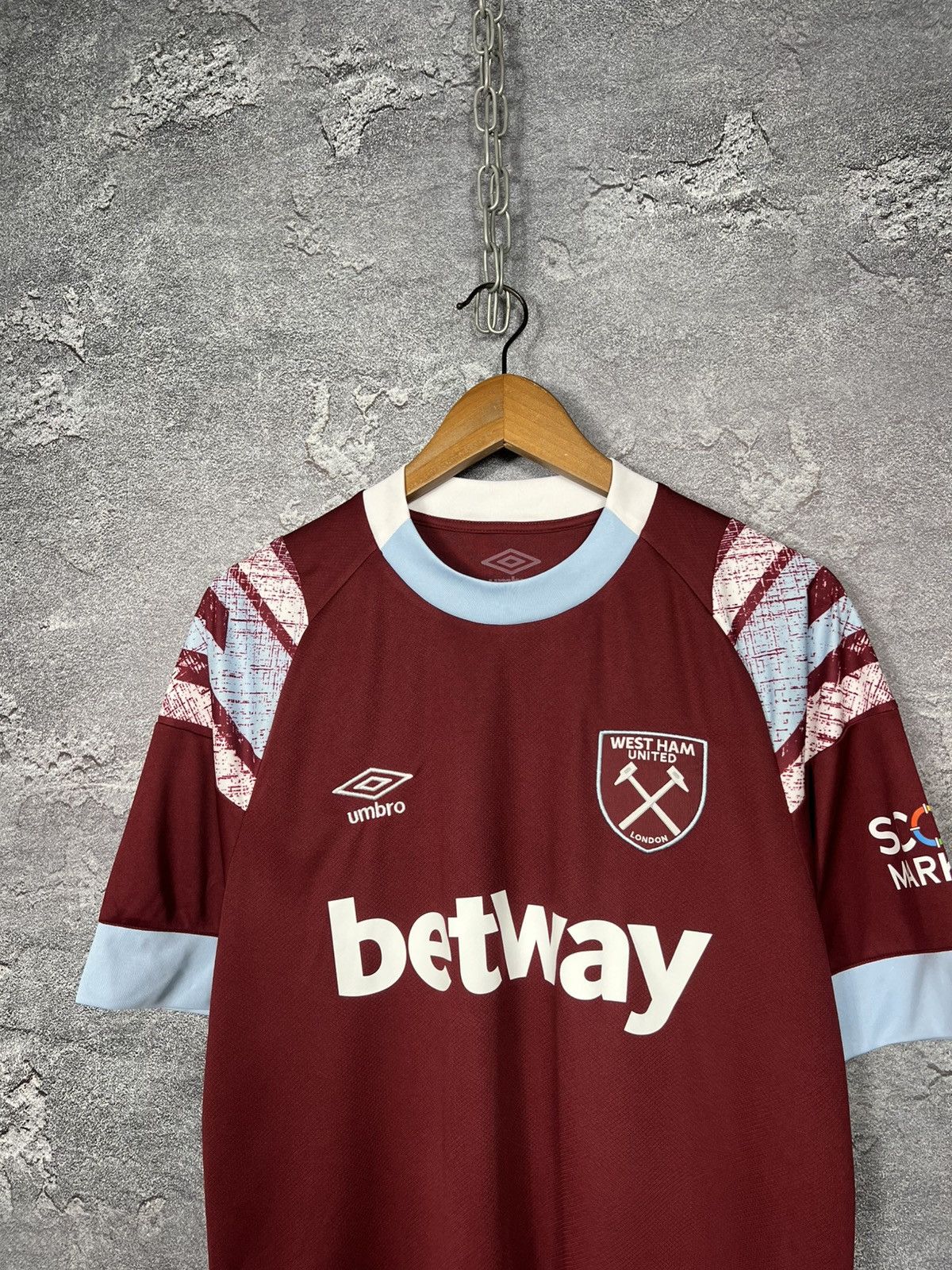 Umbro Umbro West Ham United 2022/23 Hone Jersey T-shirt Size Xl Size US XL / EU 56 / 4 - 2 Thumbnail