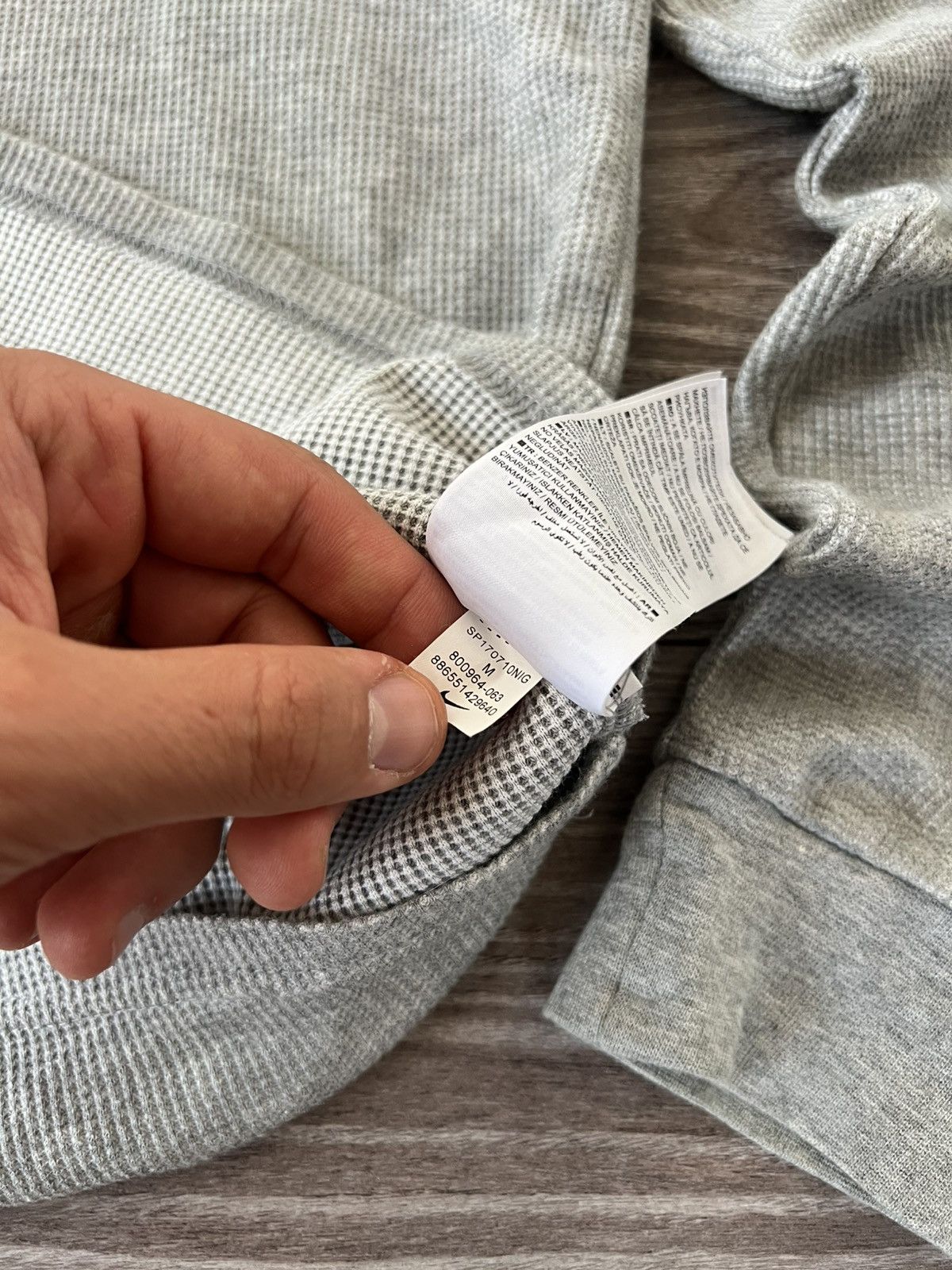 Nike SB Nike SB Gray Knitted Sleeve Logo Towel Cotton Long Sleeve Size US M / EU 48-50 / 2 - 20 Thumbnail